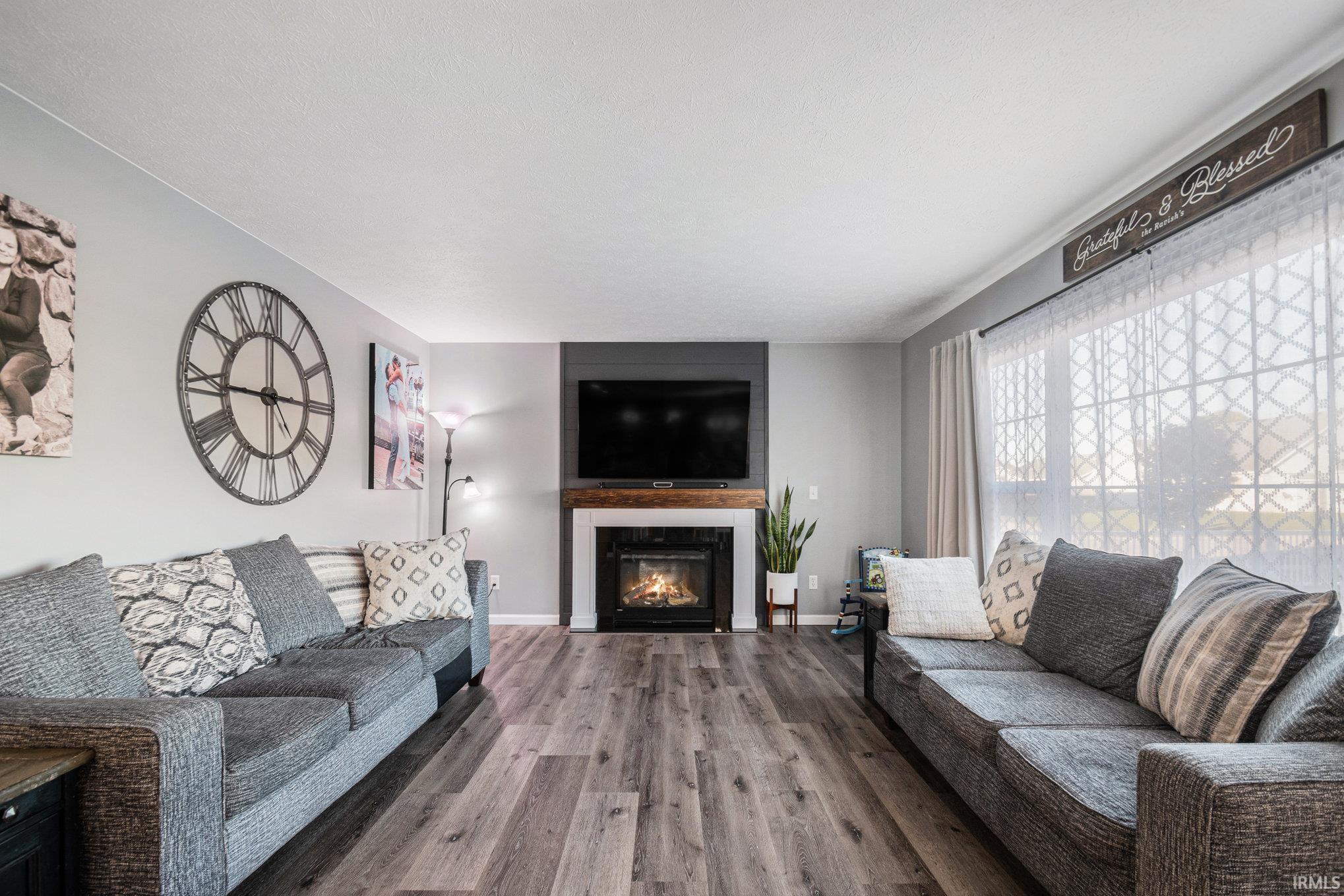 Homes for sale in Osceola, IN | 424 Champery Dr, Osceola, IN 46561 | MLS# 202544796