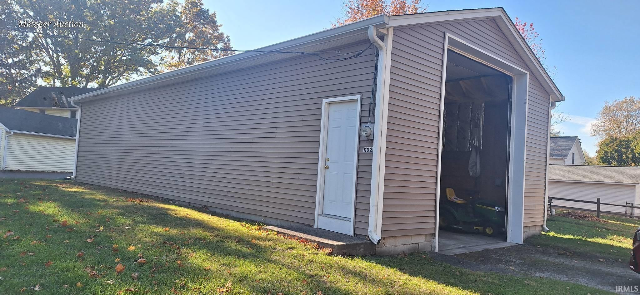 Photo 2 of 1102 Drover Street