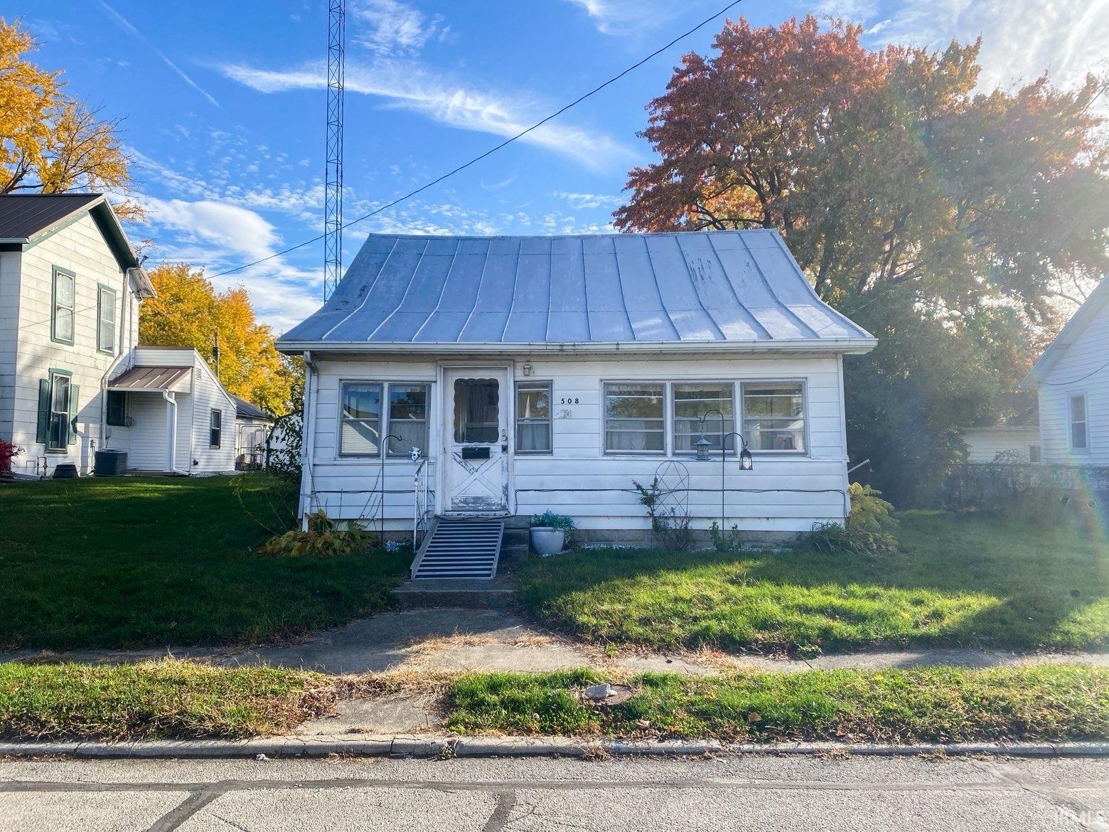 Homes for sale in Winchester, IN | 508 N West St, Winchester, IN 47394 | MLS# 202544817