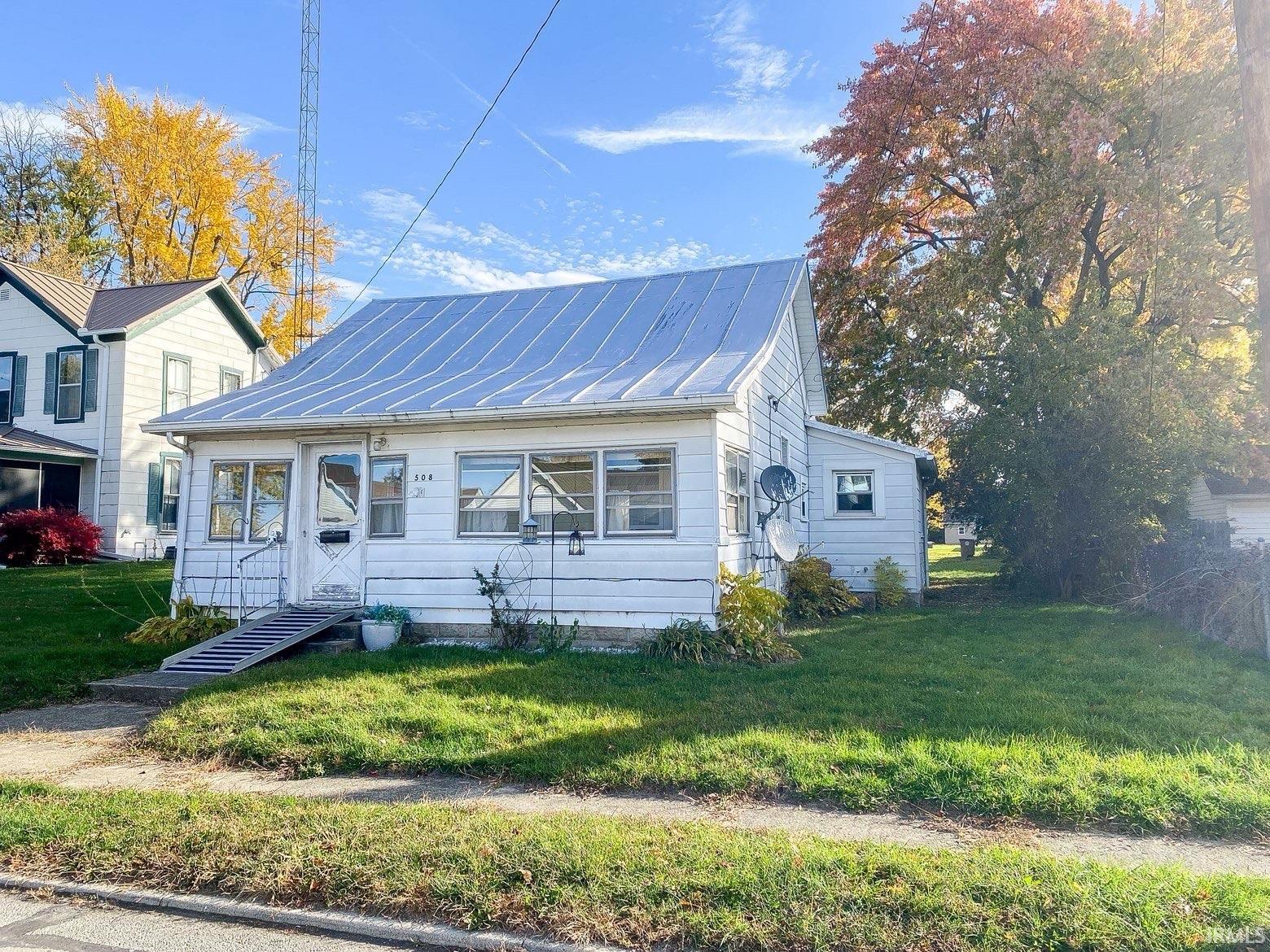 Homes for sale in Winchester, IN | 508 N West St, Winchester, IN 47394 | MLS# 202544817