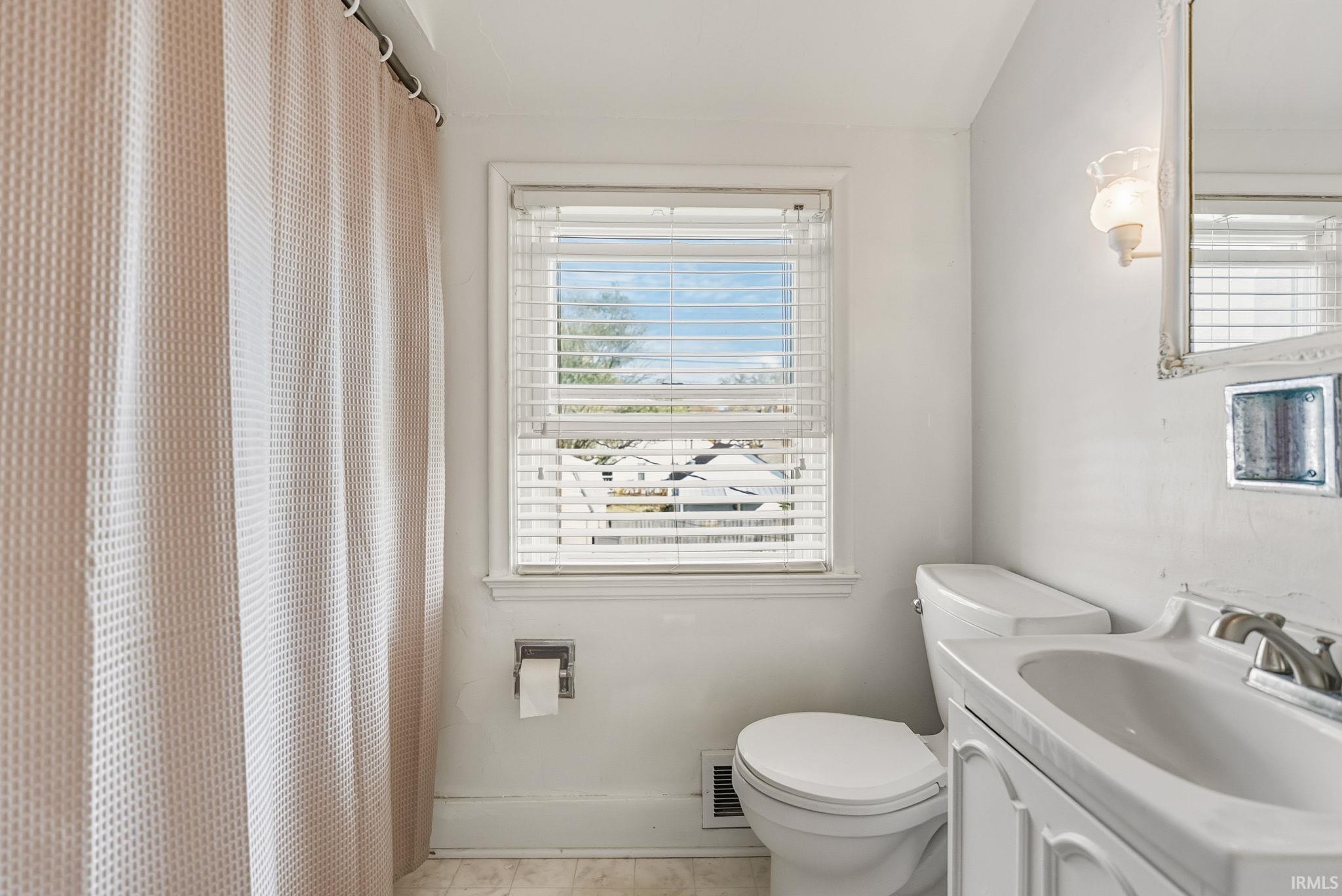 Photo 19 of 4817 Tacoma Avenue