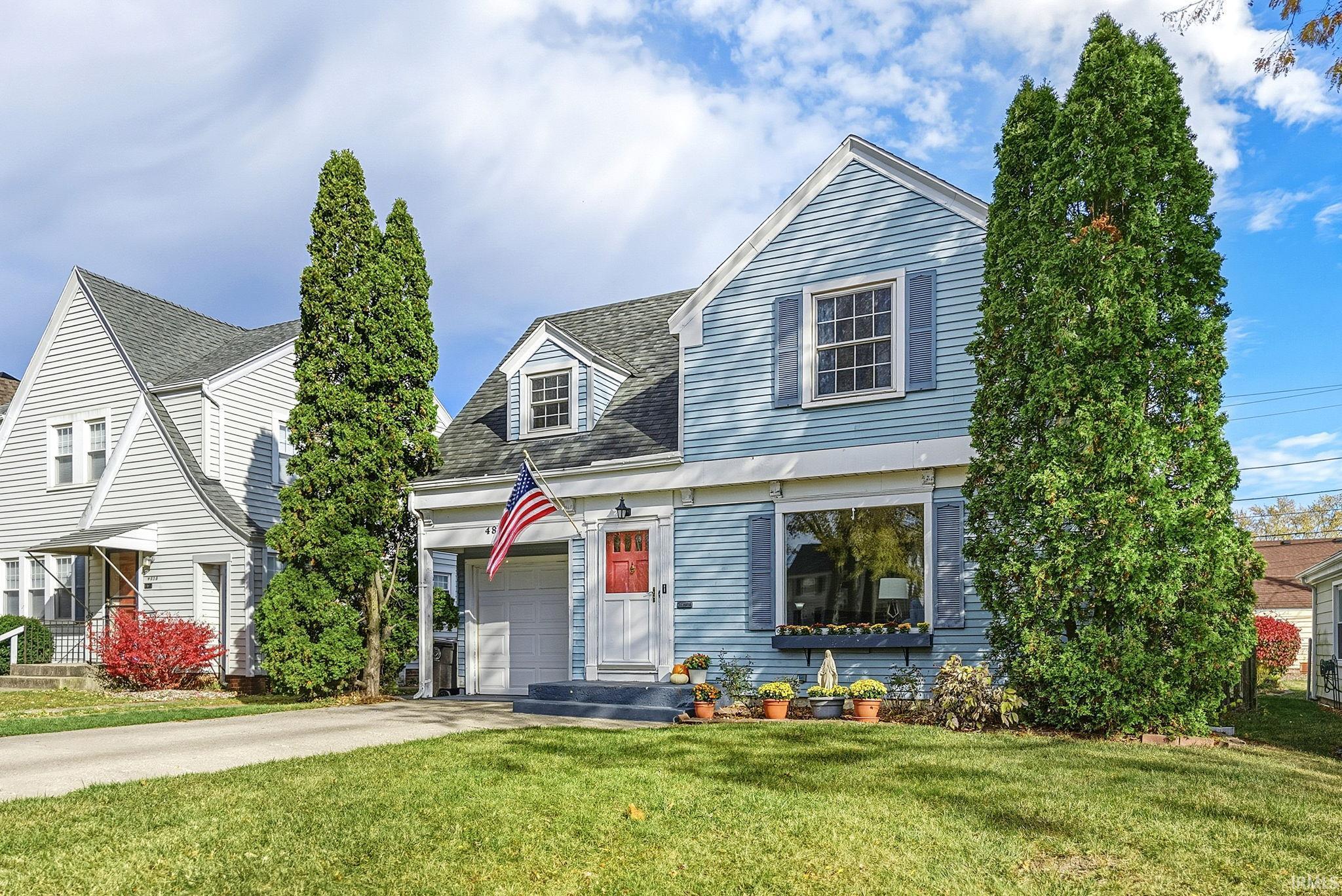 Photo 2 of 4817 Tacoma Avenue