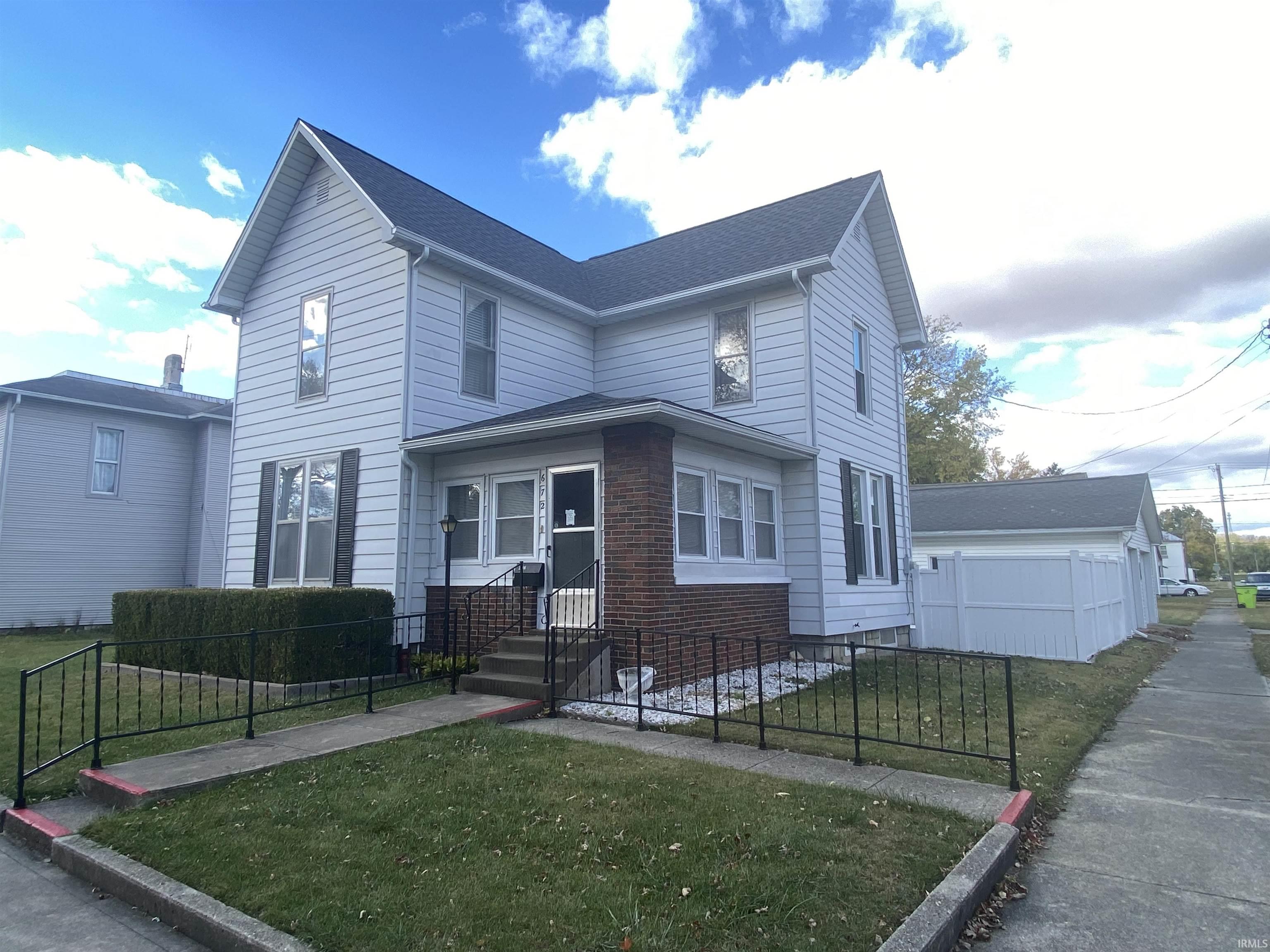 Photo 1 of 672 E Franklin Street