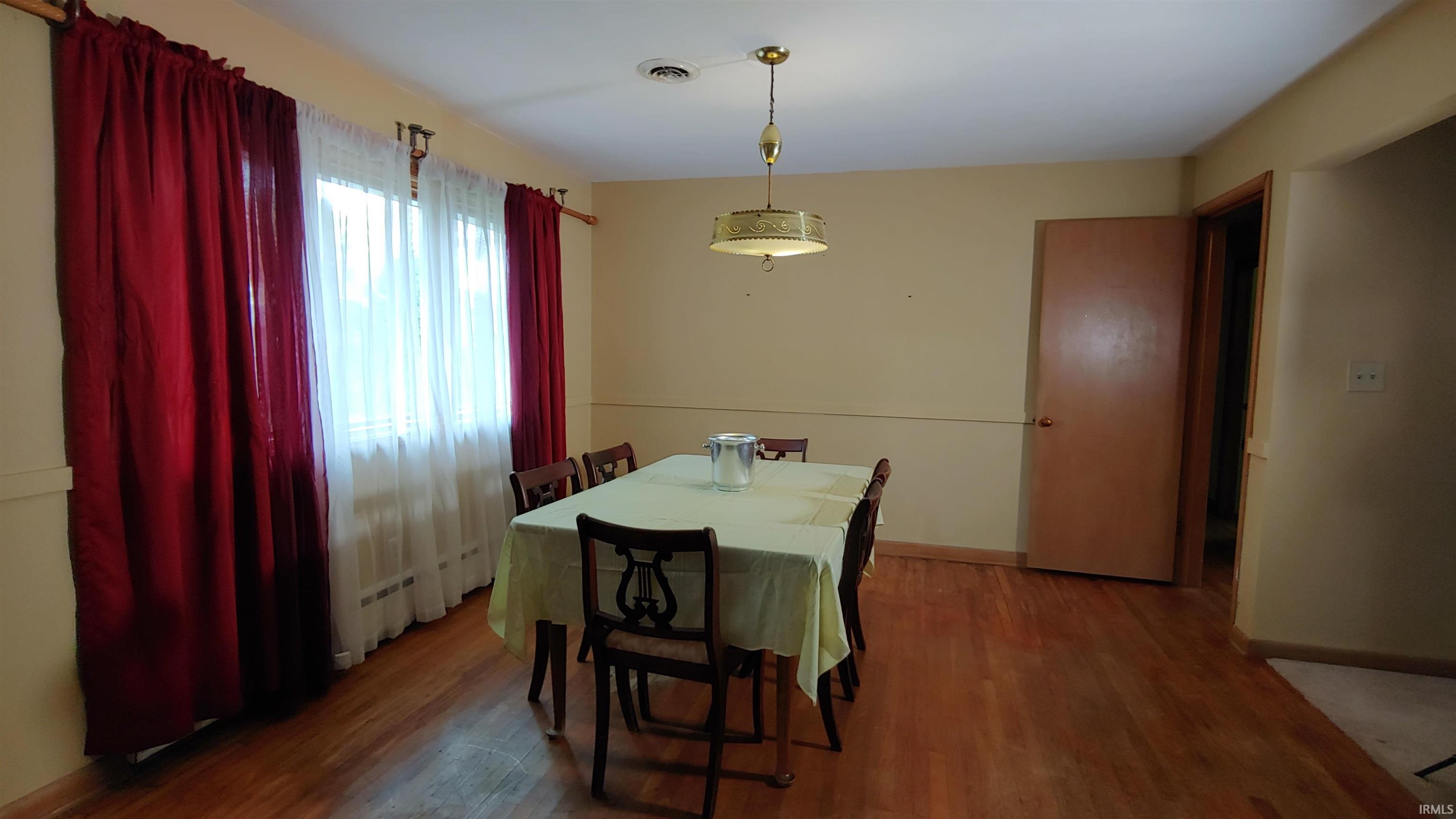 Photo 6 of 4742 TRIER Road