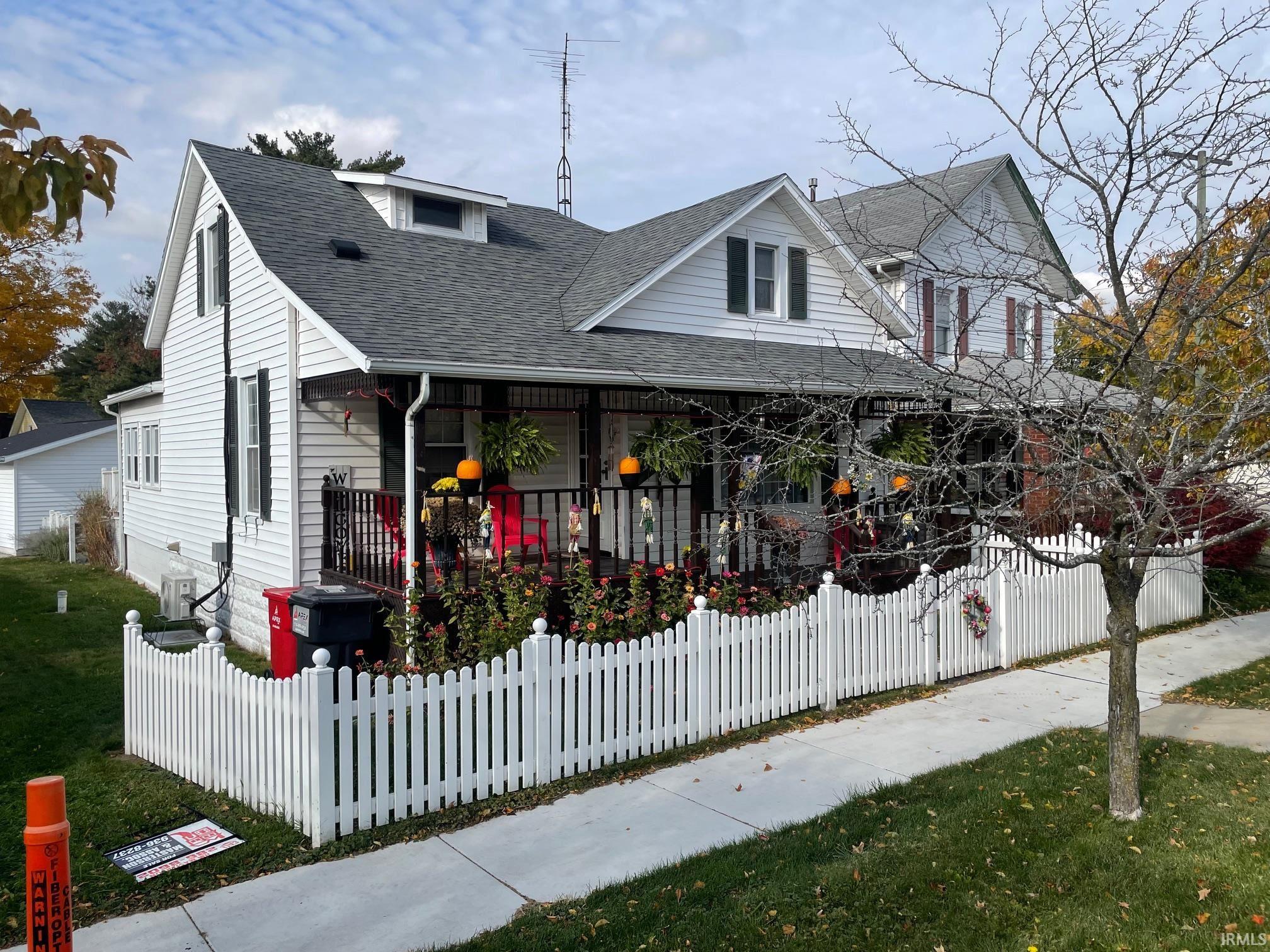 Homes for sale in La Paz, IN | 212 S Michigan St, La Paz, IN 46537 | MLS# 202544857