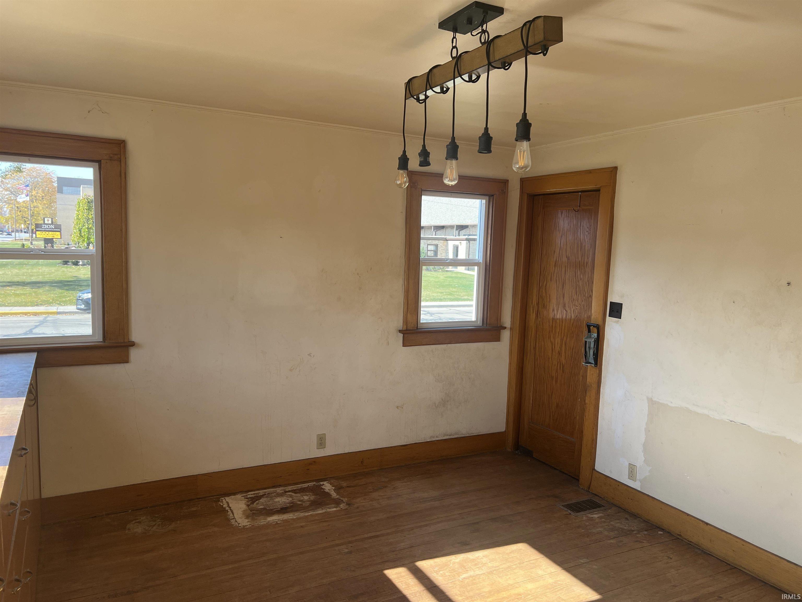 Photo 10 of 922 W Monroe Street