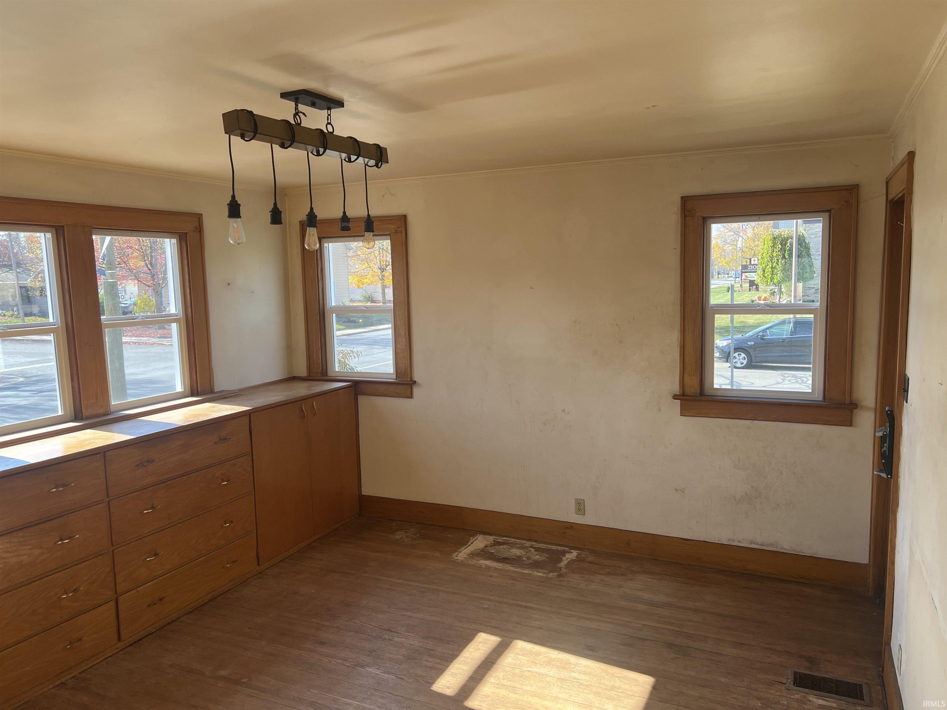 Photo 11 of 922 W Monroe Street