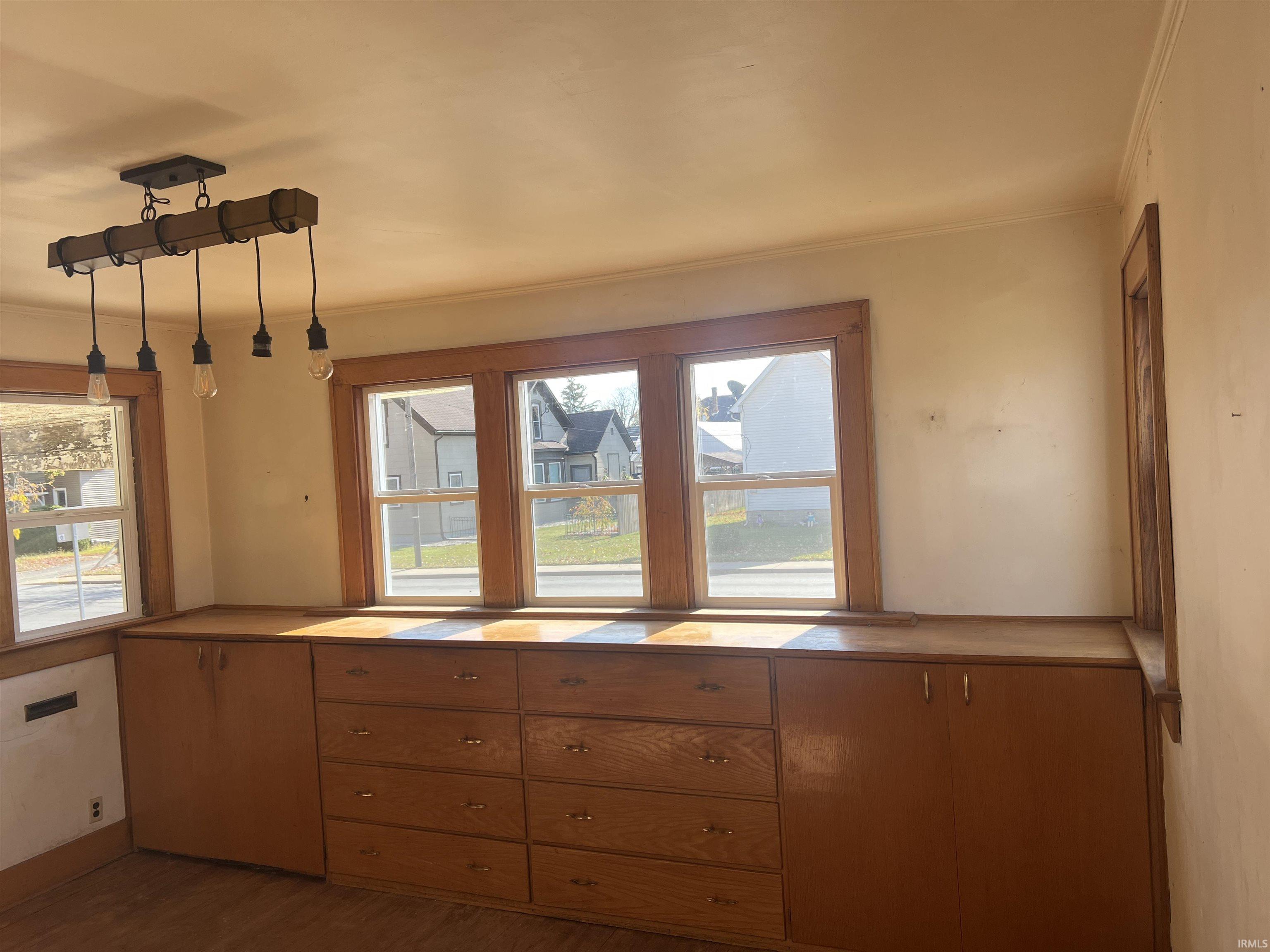 Photo 9 of 922 W Monroe Street