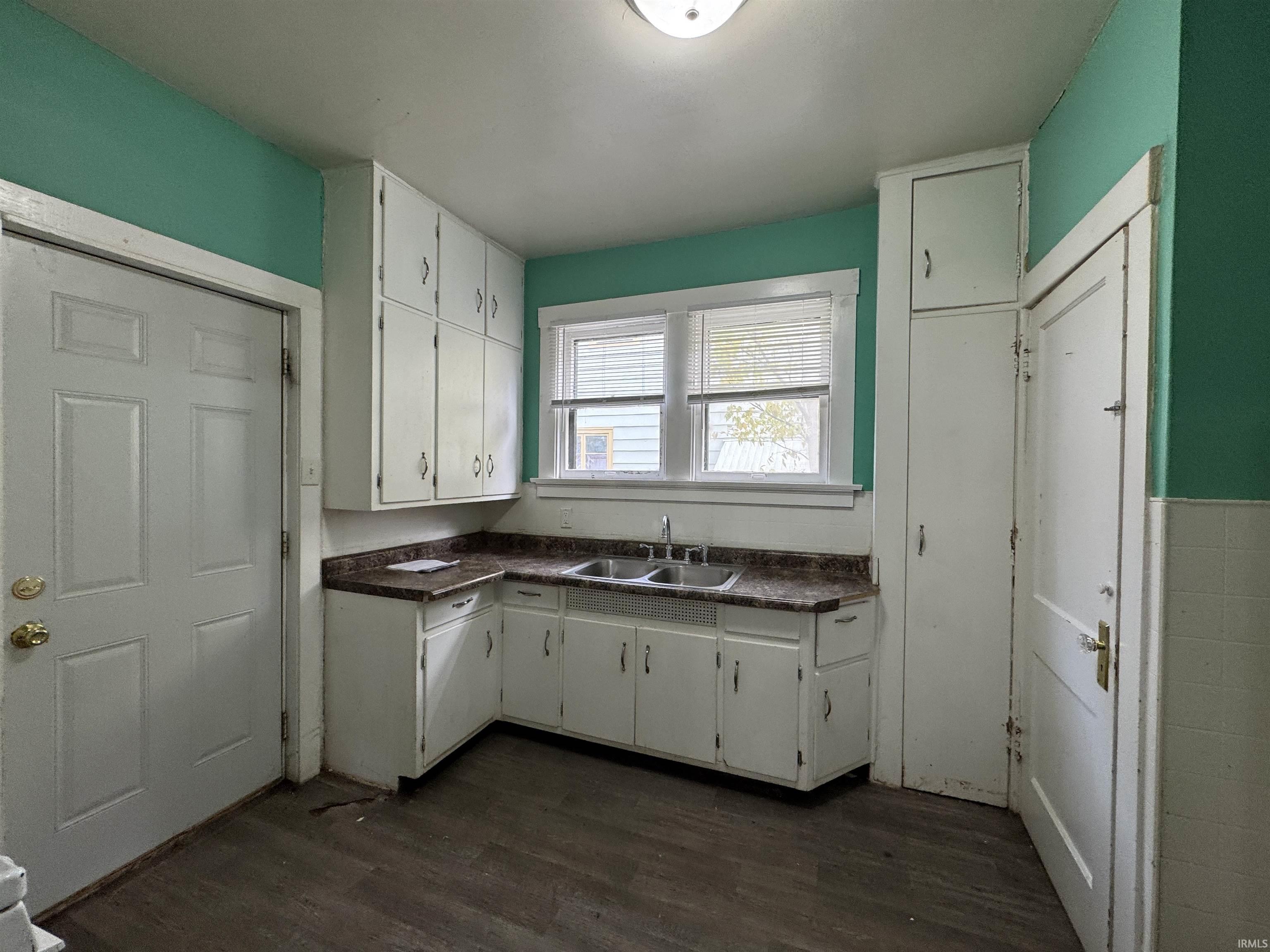 Photo 5 of 604 W State Boulevard