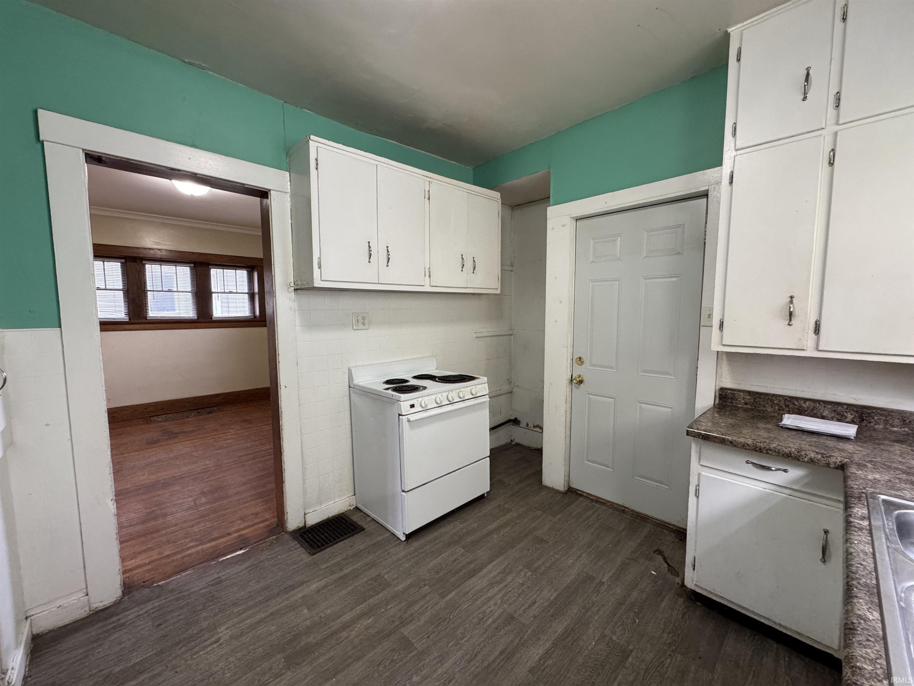 Photo 6 of 604 W State Boulevard