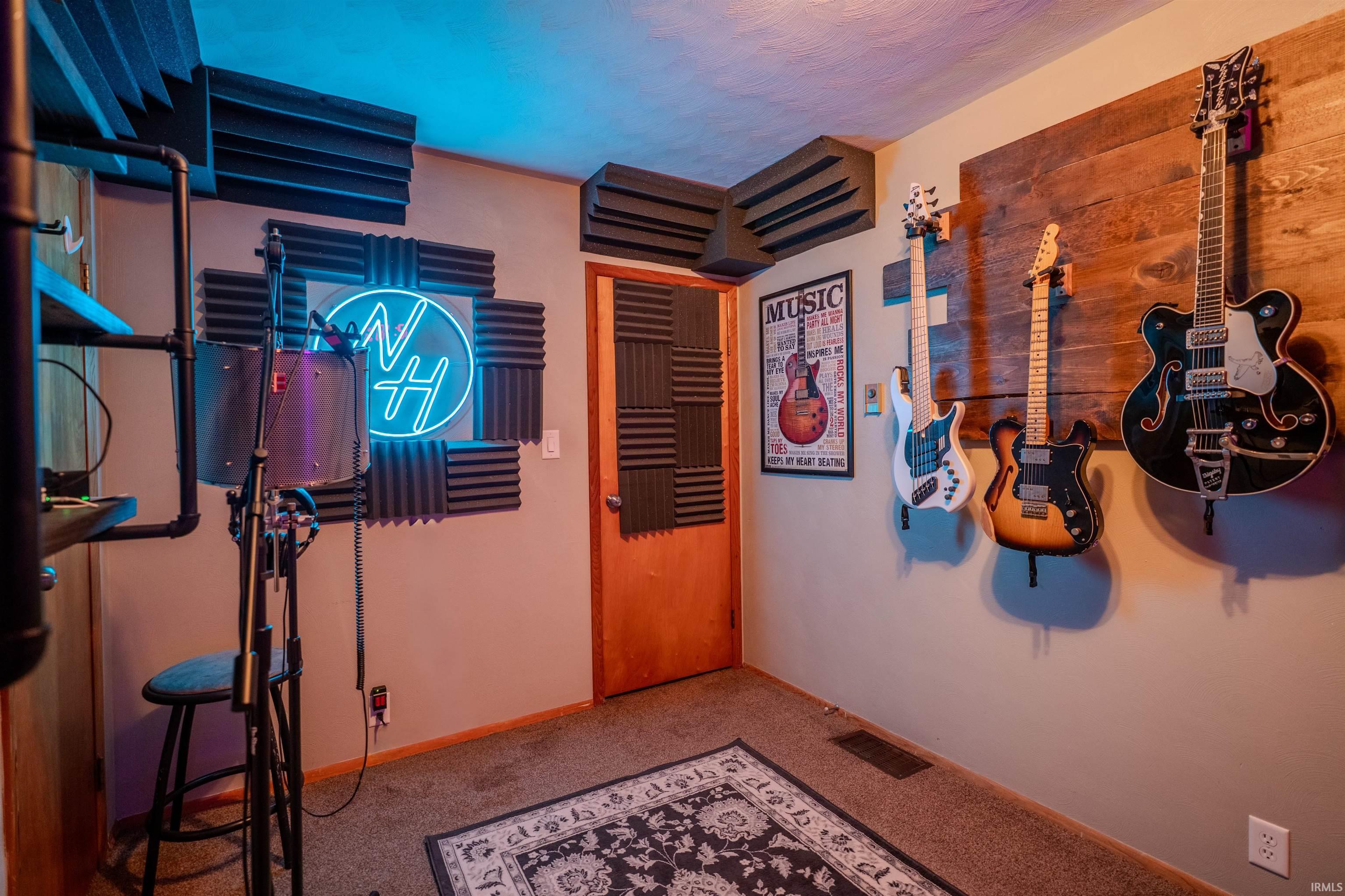 Photo 22 of 602 N Metts Street