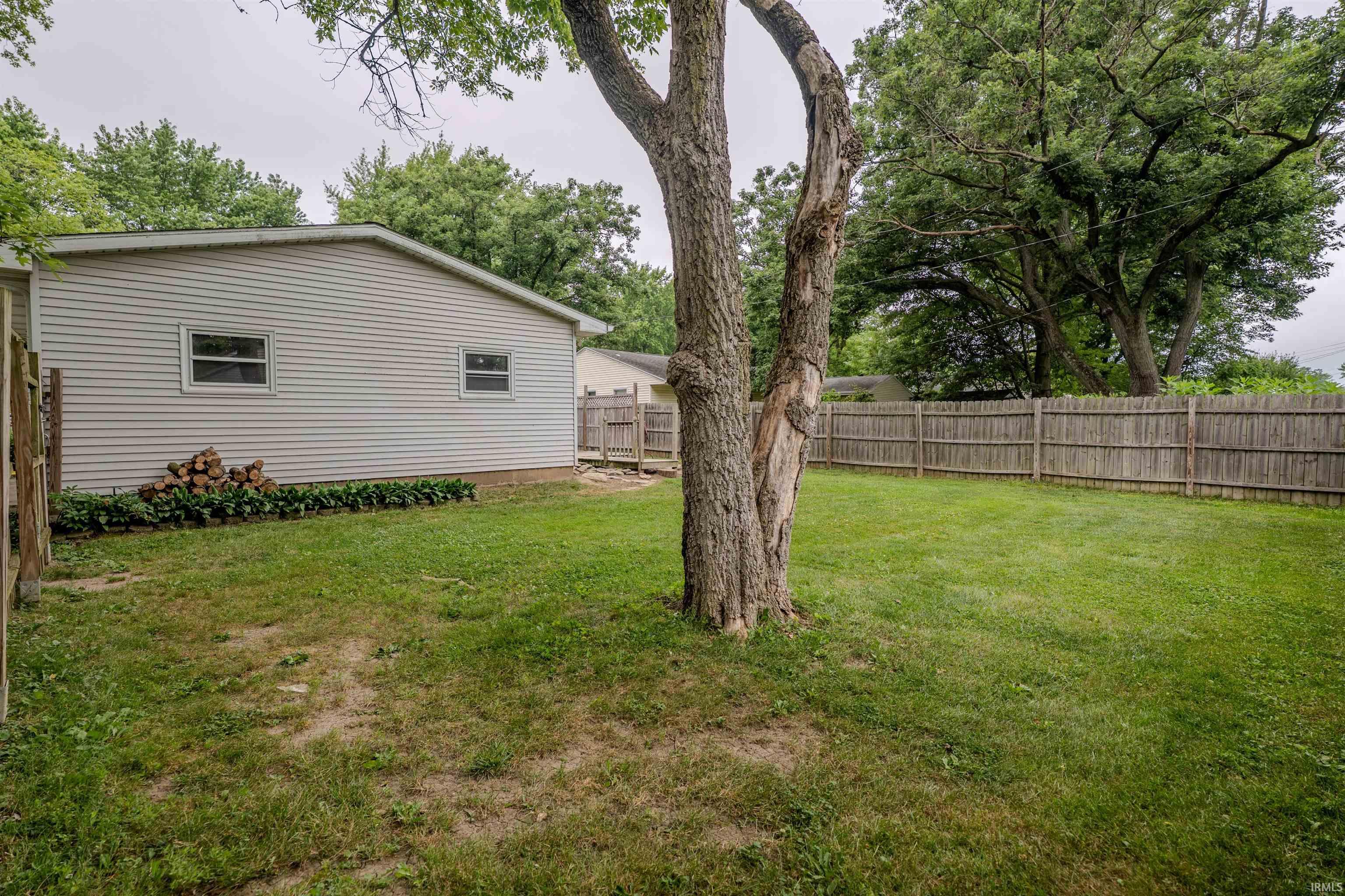 Photo 6 of 602 N Metts Street