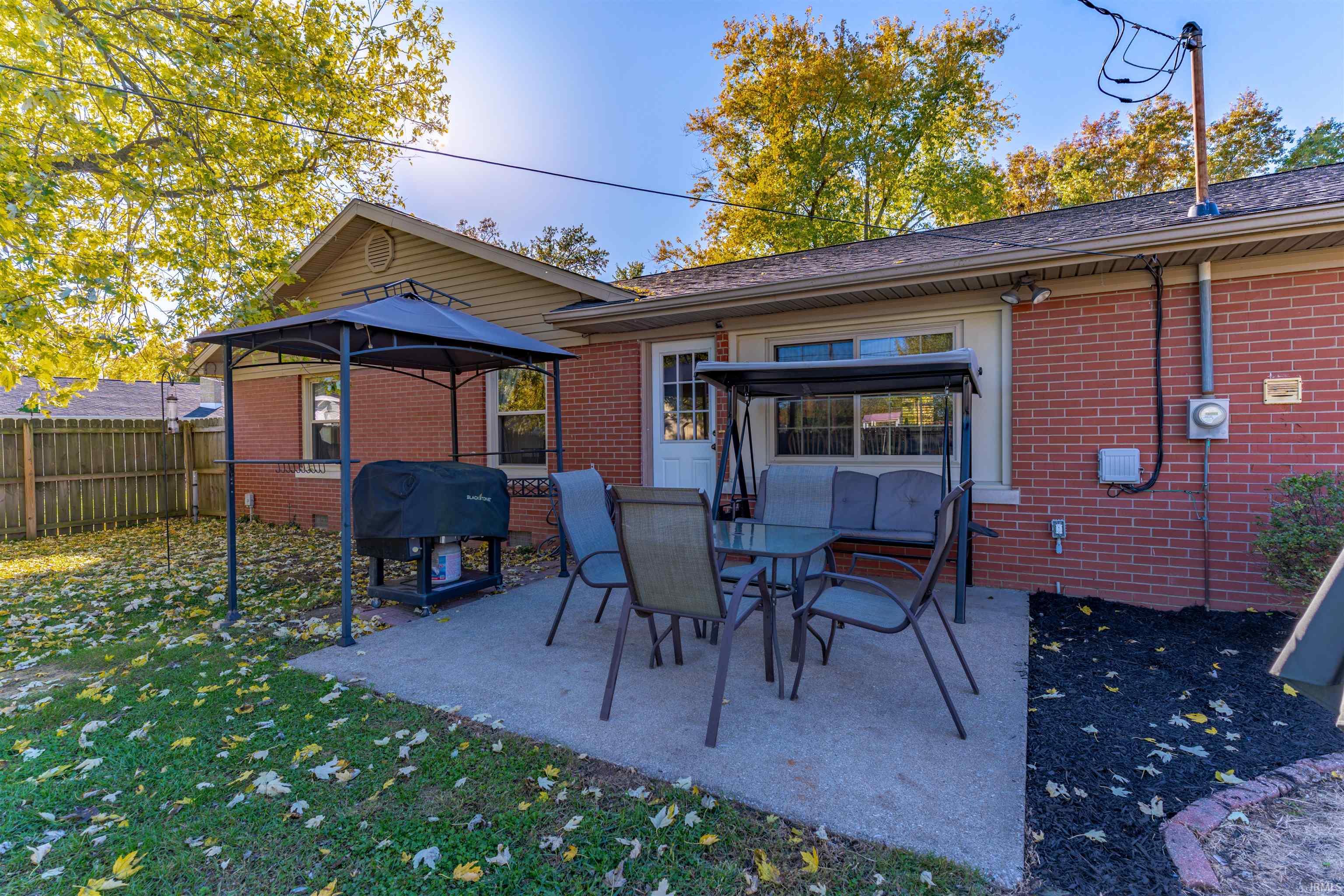 Homes for sale in Mount Vernon, IN | 1606 Robin Ln, Mount Vernon, IN 47620 | MLS# 202544886