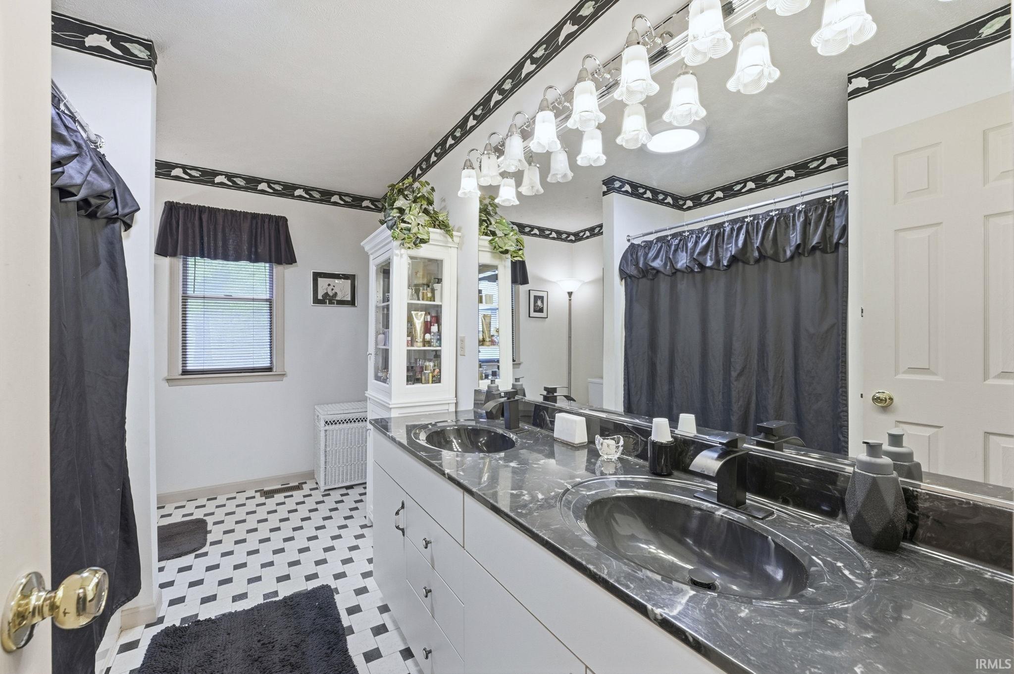 Photo 14 of 1856 S Packerton Road