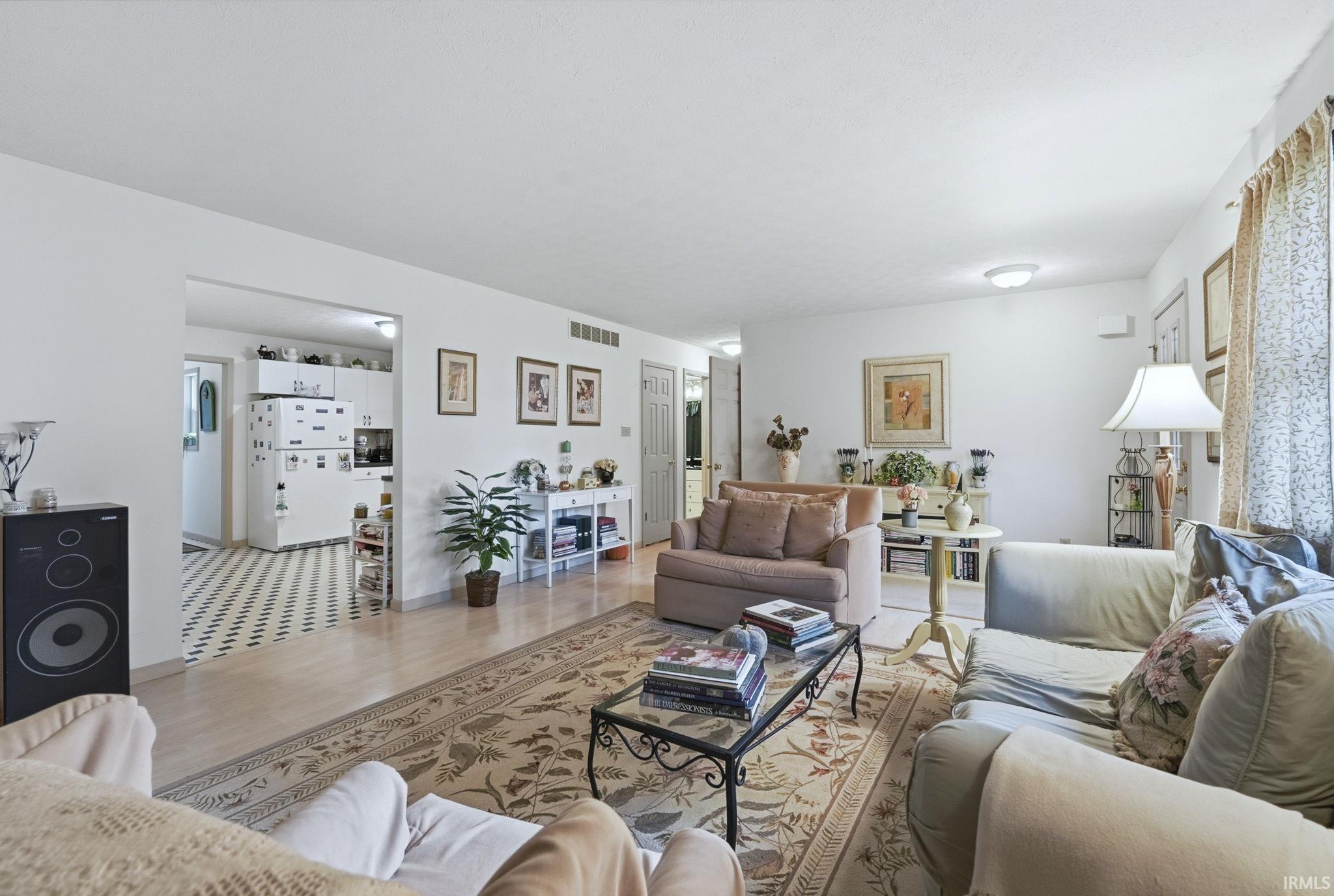 Photo 3 of 1856 S Packerton Road