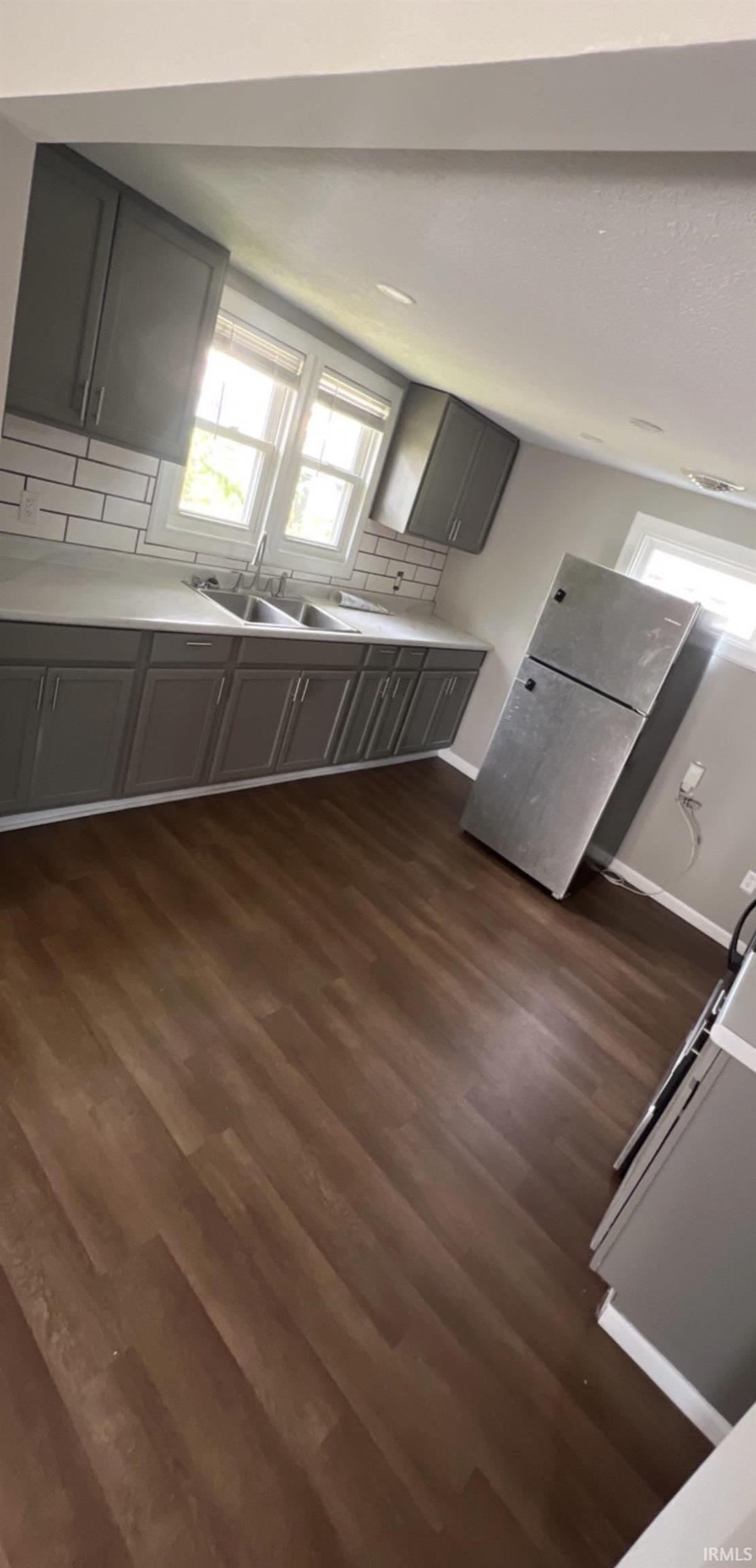 Photo 2 of 3303 Harvester Avenue