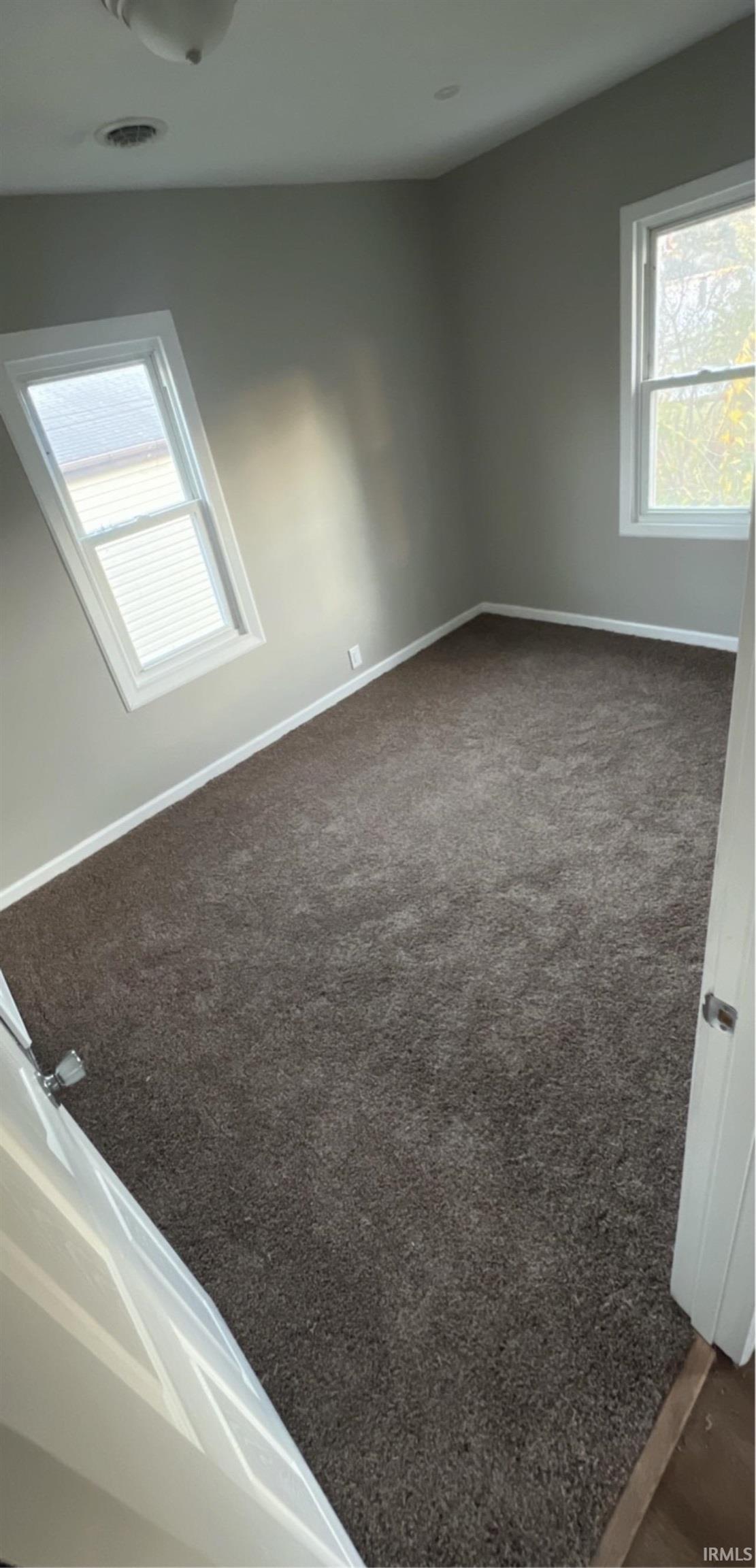 Photo 4 of 3303 Harvester Avenue