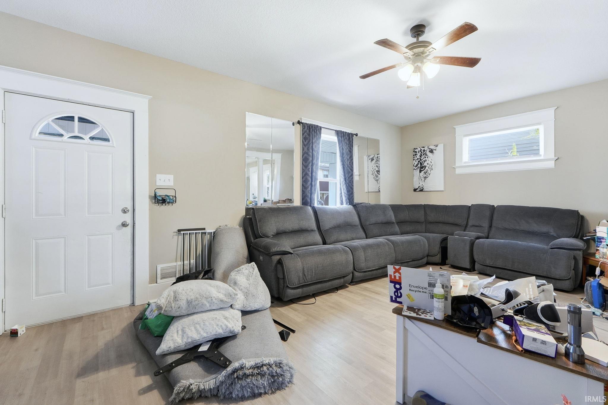 Photo 3 of 1218 W Wildwood Avenue