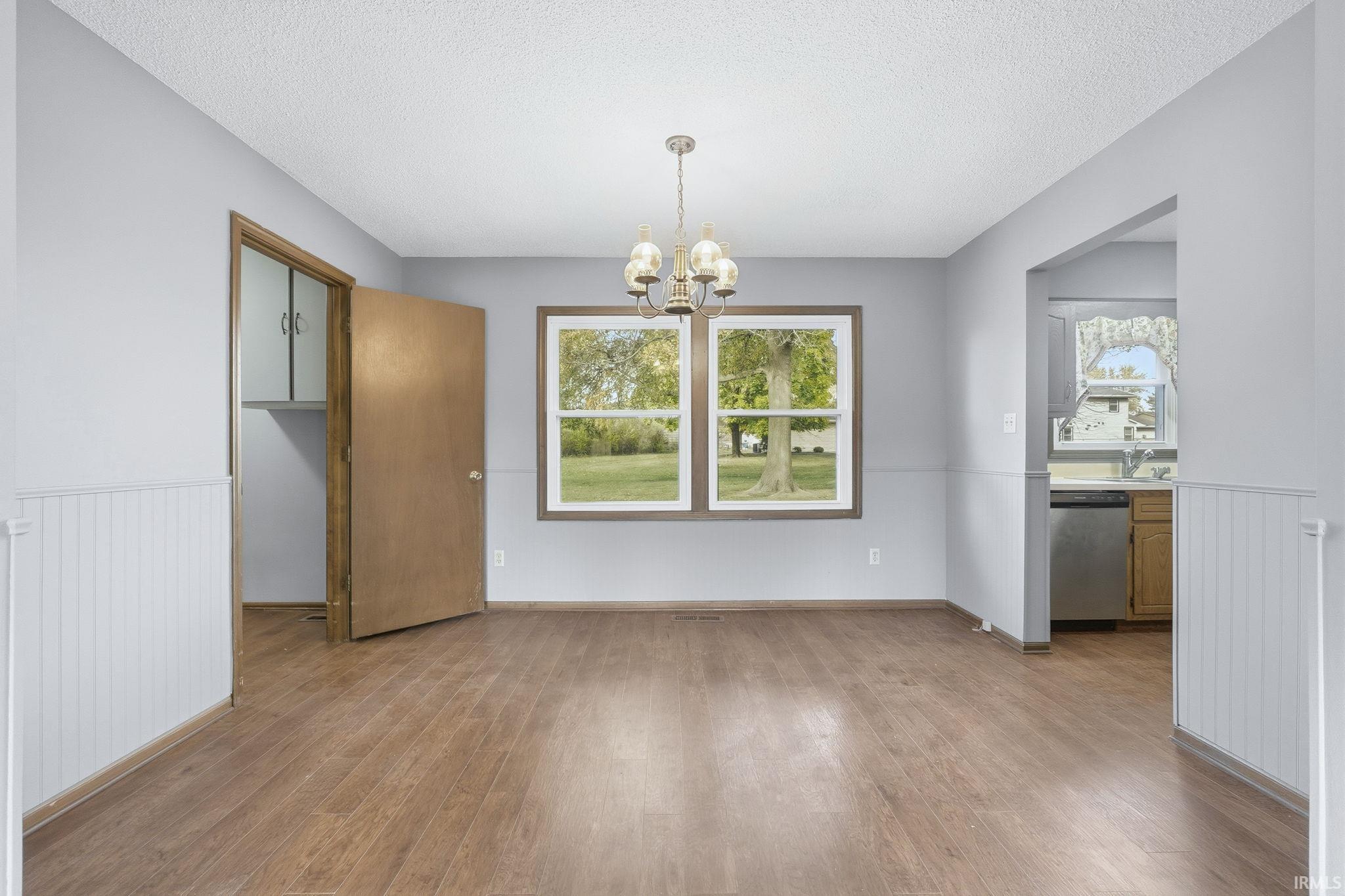 Photo 5 of 8513 Maple Bluff Court