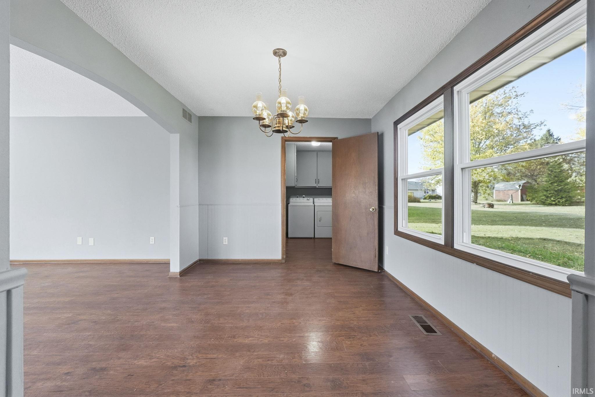 Photo 6 of 8513 Maple Bluff Court