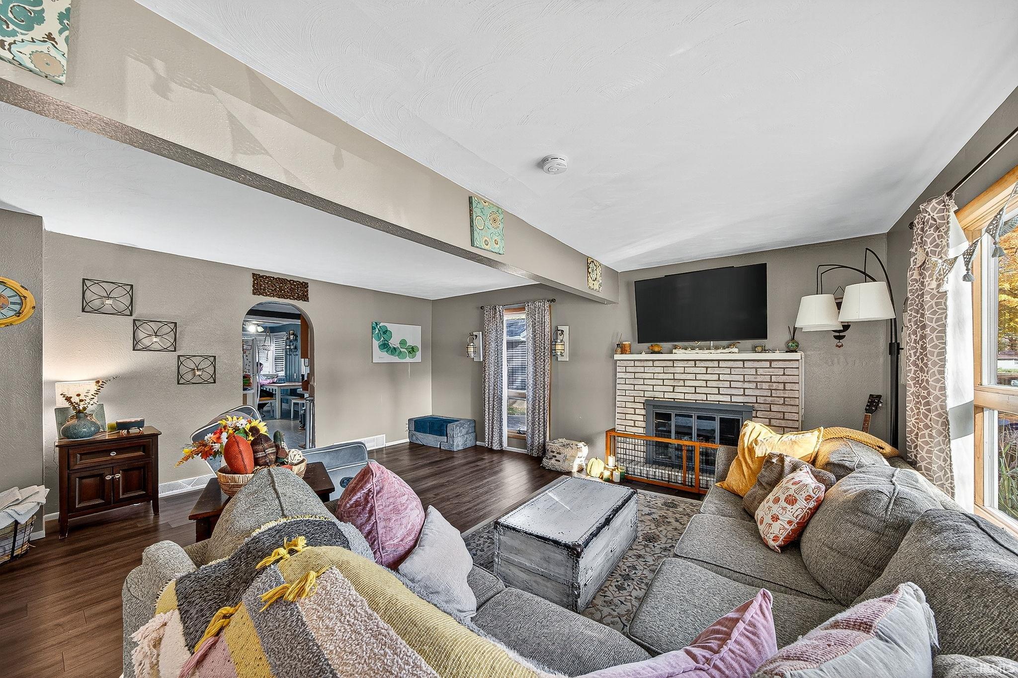 Homes for sale in Osceola, IN | 418 W Superior St, Osceola, IN 46561 | MLS# 202544950