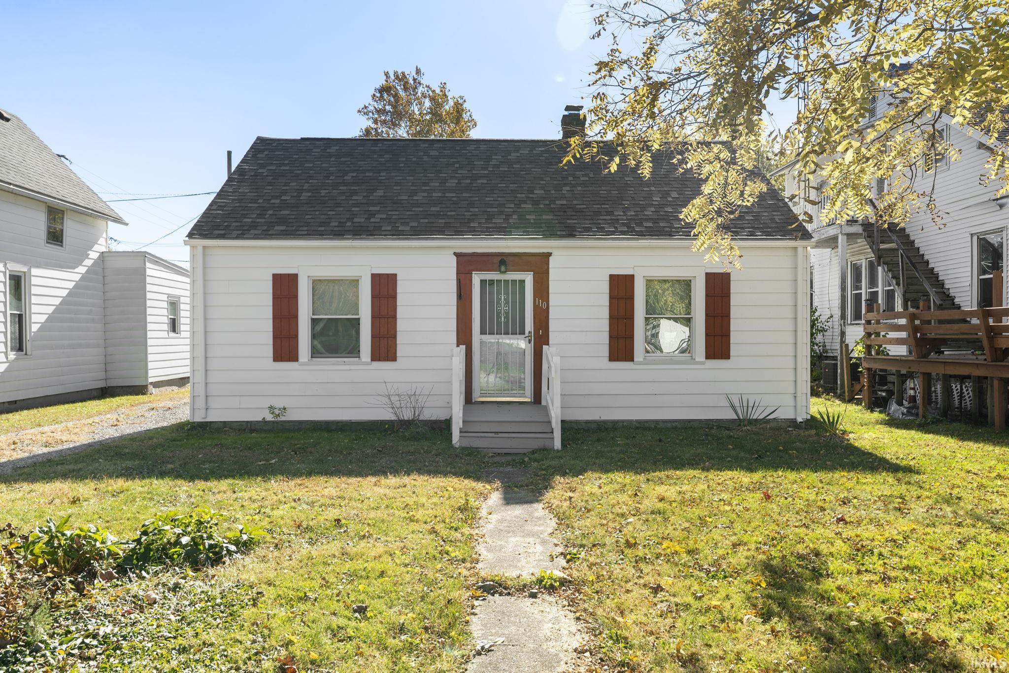 Homes for sale in Otterbein, IN | 110 E Peterson St, Otterbein, IN 47970 | MLS# 202544975