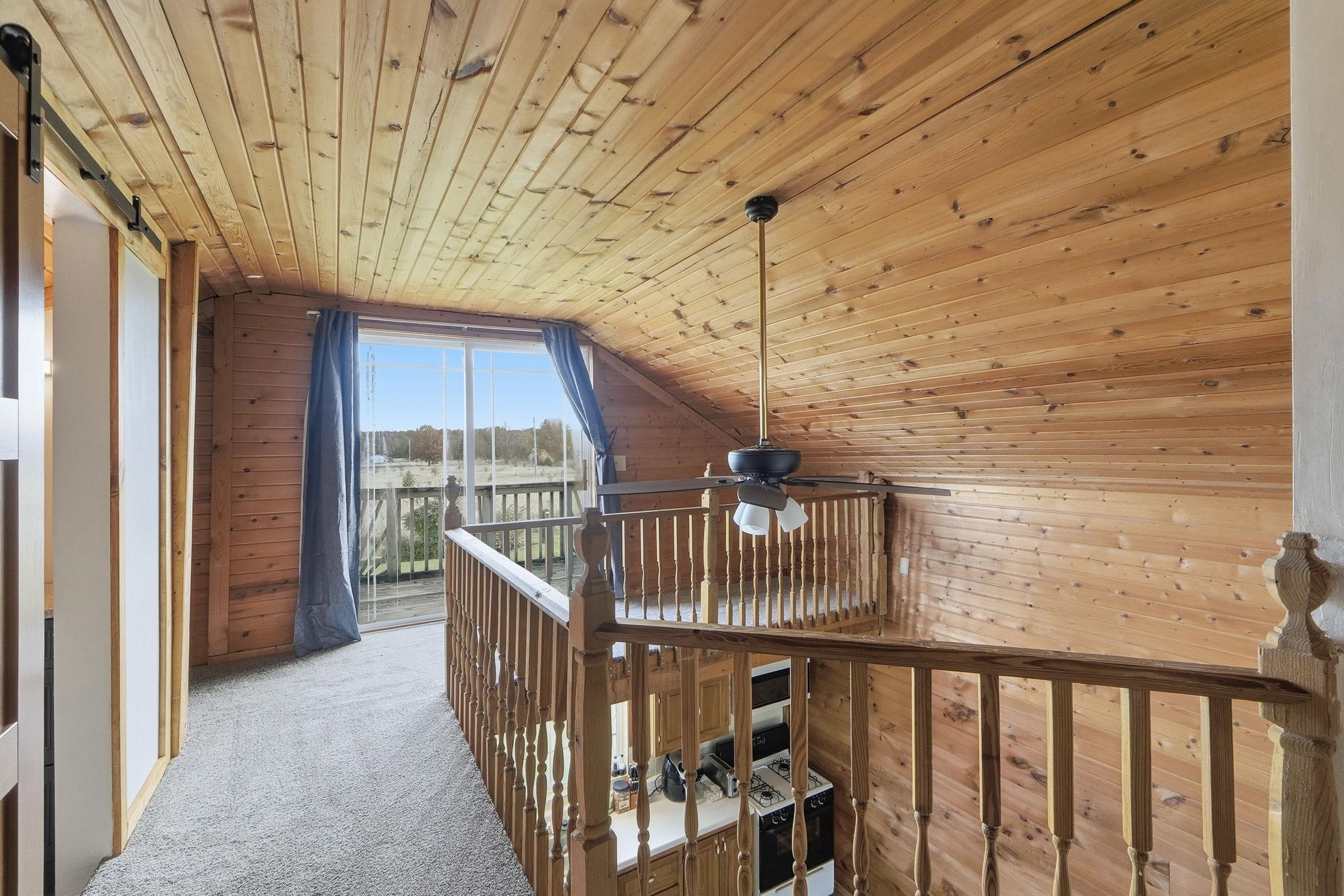 Photo 17 of 100 N 1000 W.