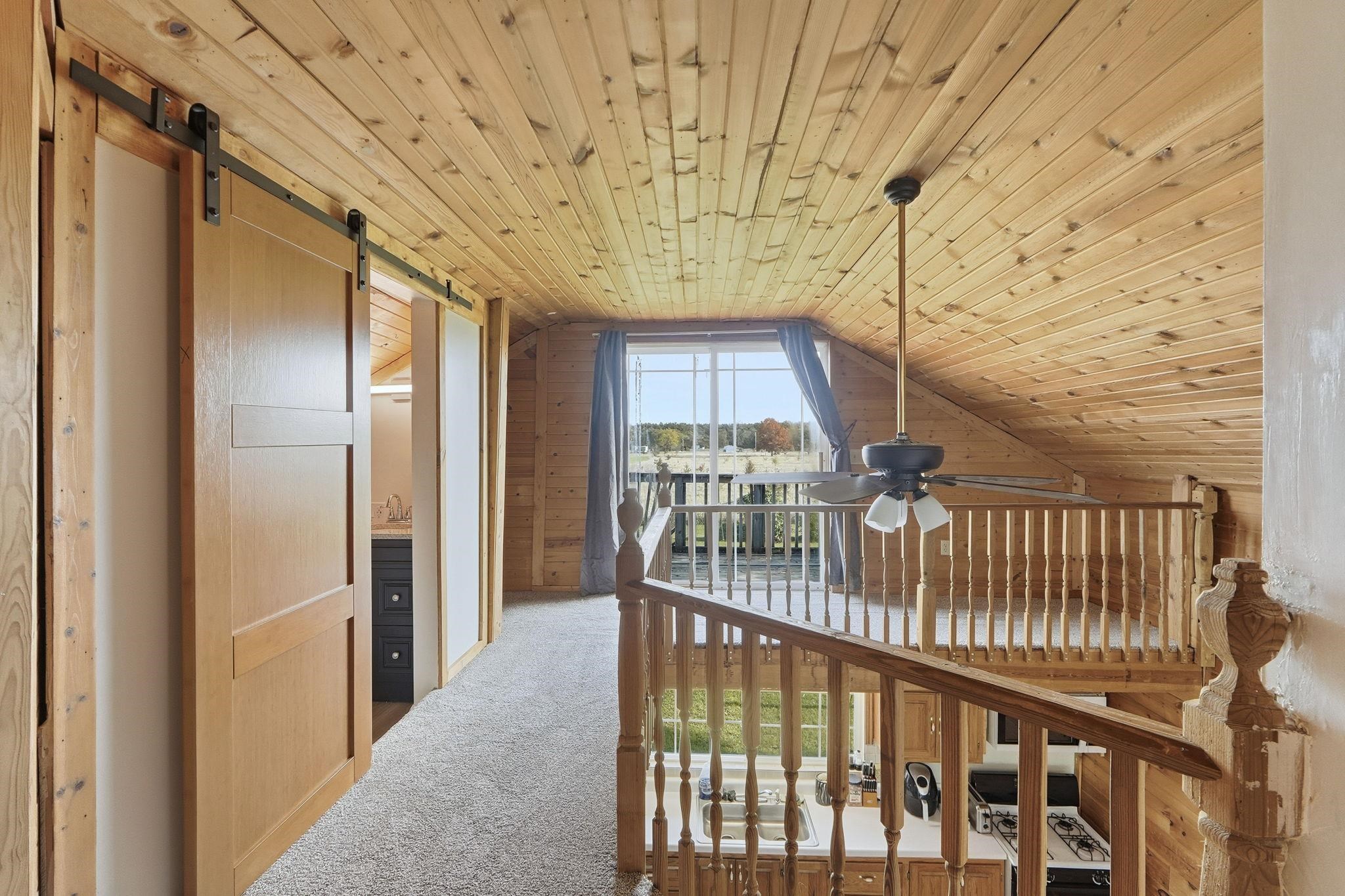 Photo 18 of 100 N 1000 W.