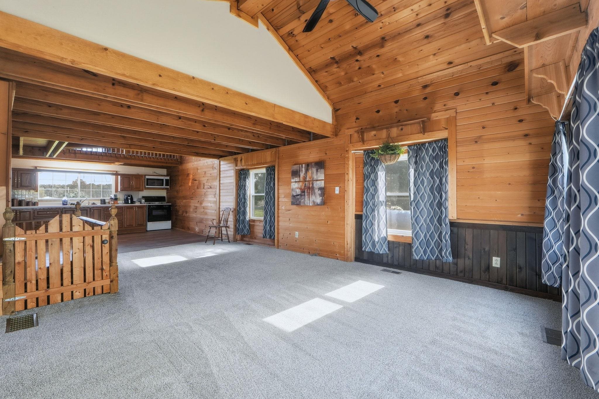 Photo 3 of 100 N 1000 W.