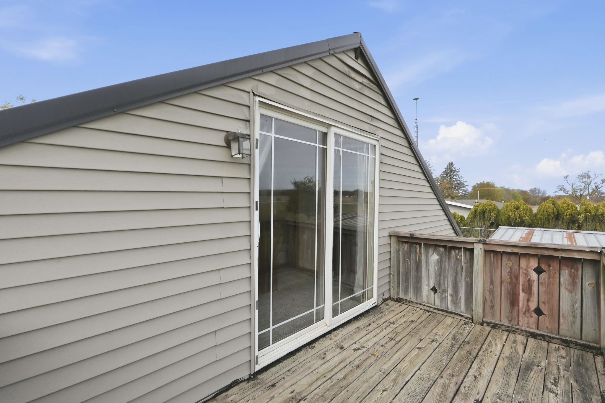 Photo 30 of 100 N 1000 W.