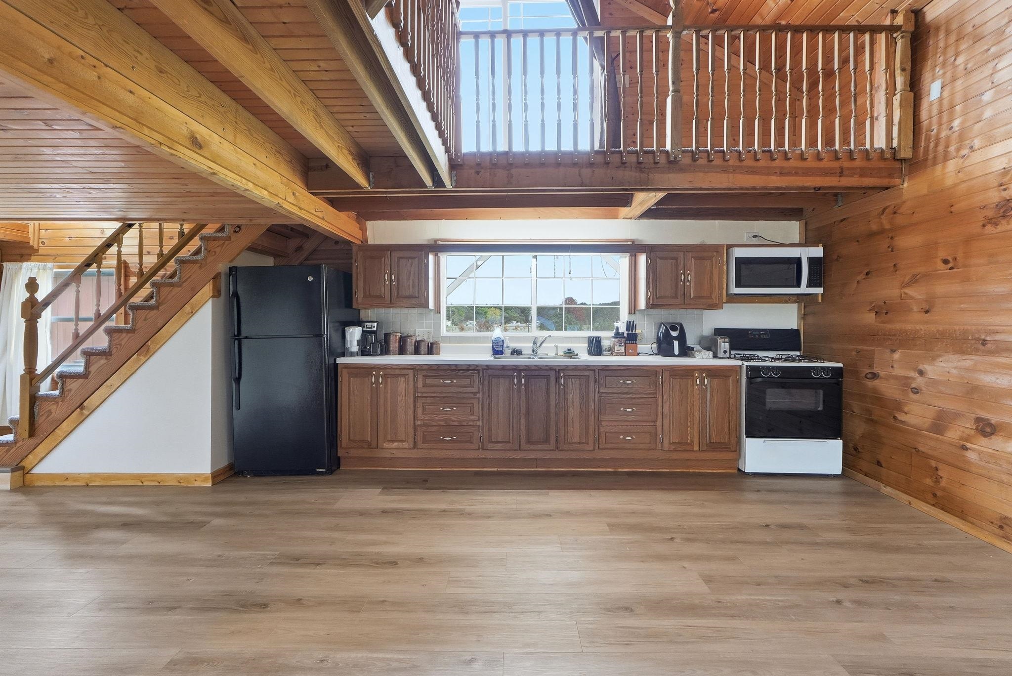 Photo 7 of 100 N 1000 W.