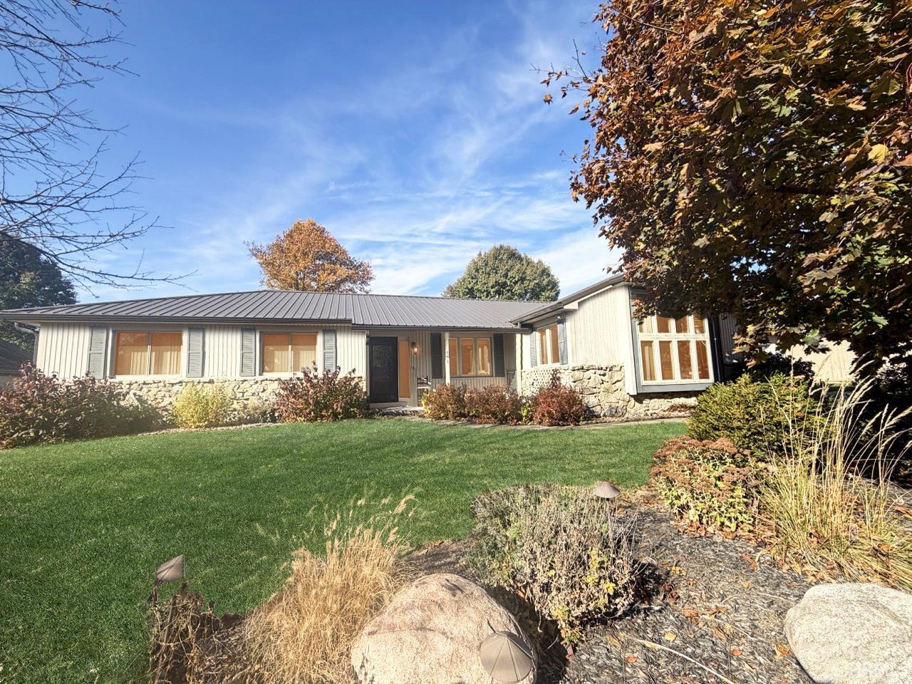 Homes for sale in Frankfort, IN | 708 Maple Dr, Frankfort, IN 46041 | MLS# 202545027