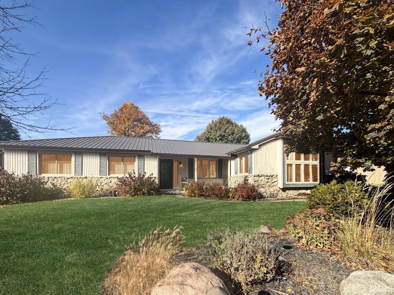 Homes for sale in Frankfort, IN | 708 Maple Dr, Frankfort, IN 46041 | MLS# 202545027