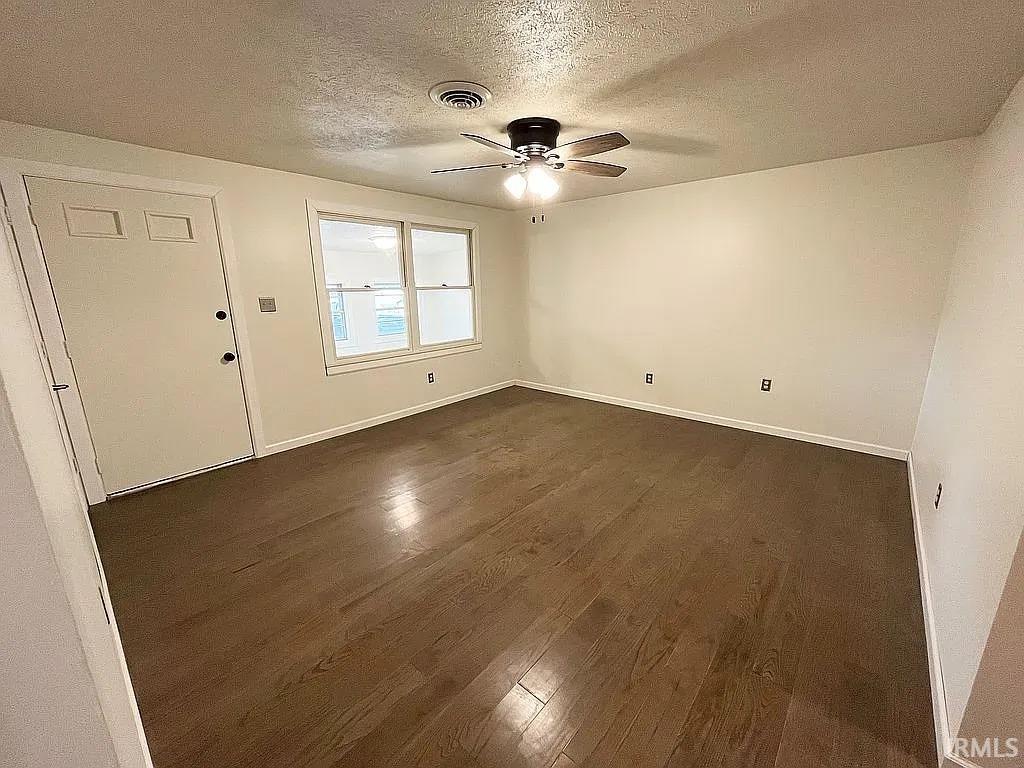 Homes for sale in Warsaw, IN | 2983 N Murphy Ln, Warsaw, IN 46582 | MLS# 202545046