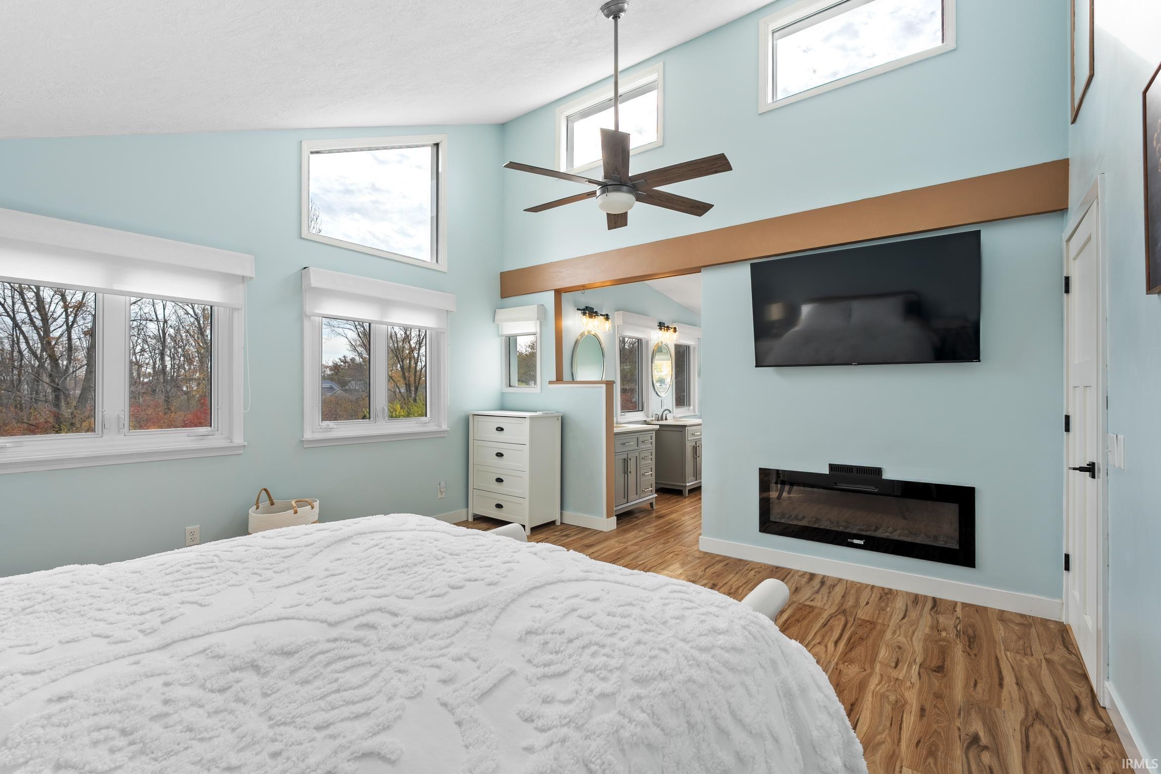 Photo 25 of 10492 N Elwood Avenue