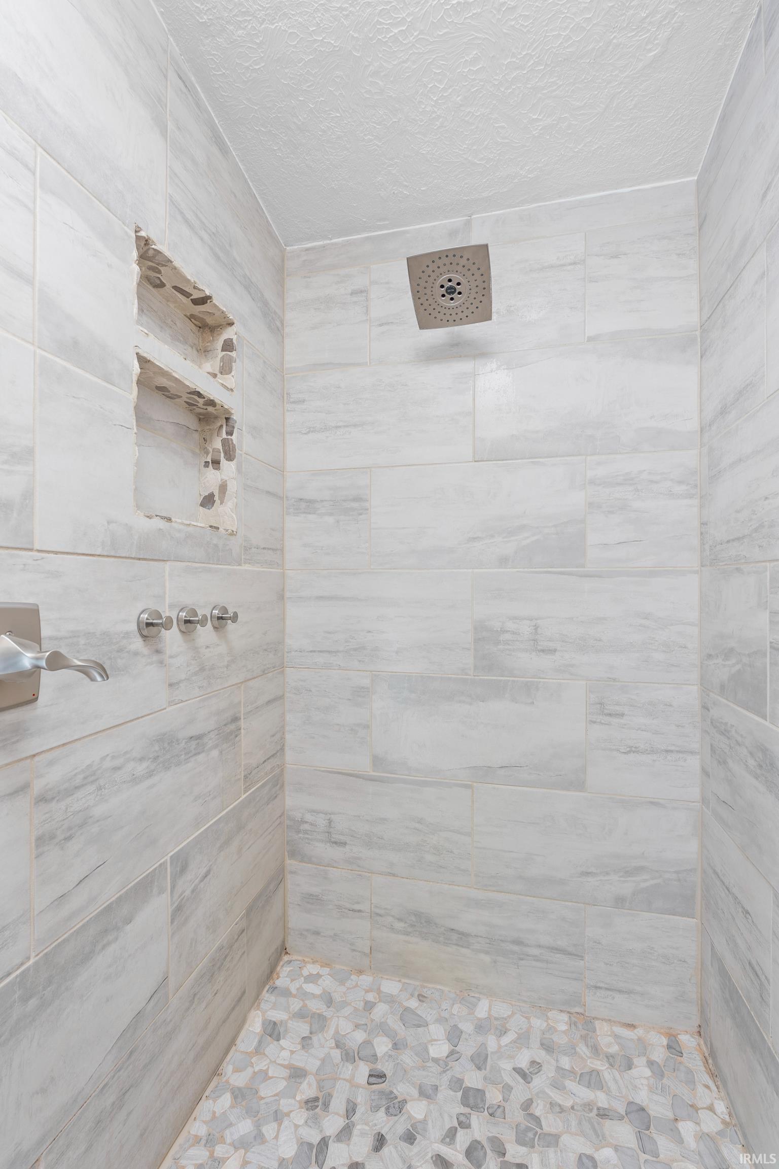 Photo 28 of 10492 N Elwood Avenue