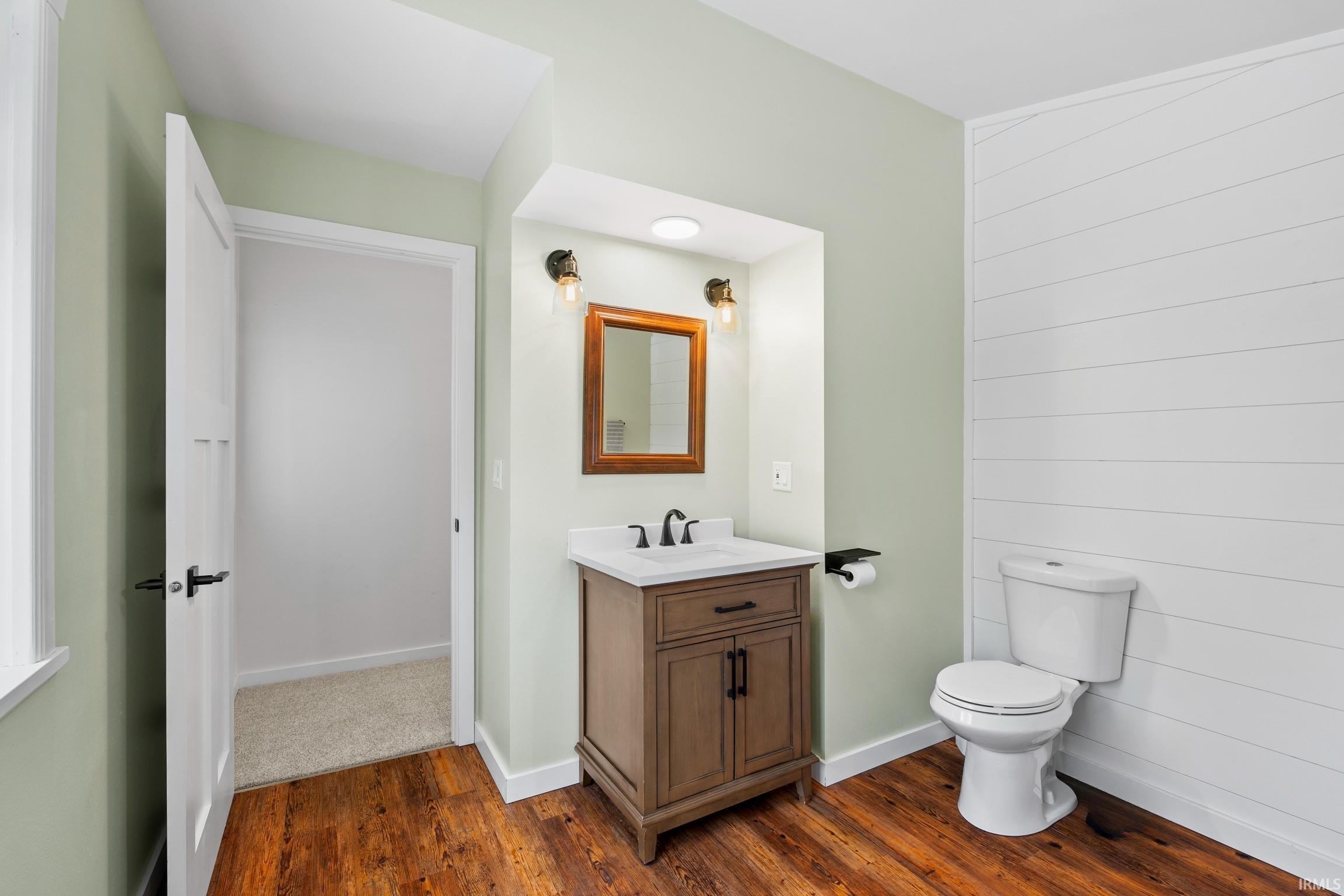 Photo 33 of 10492 N Elwood Avenue