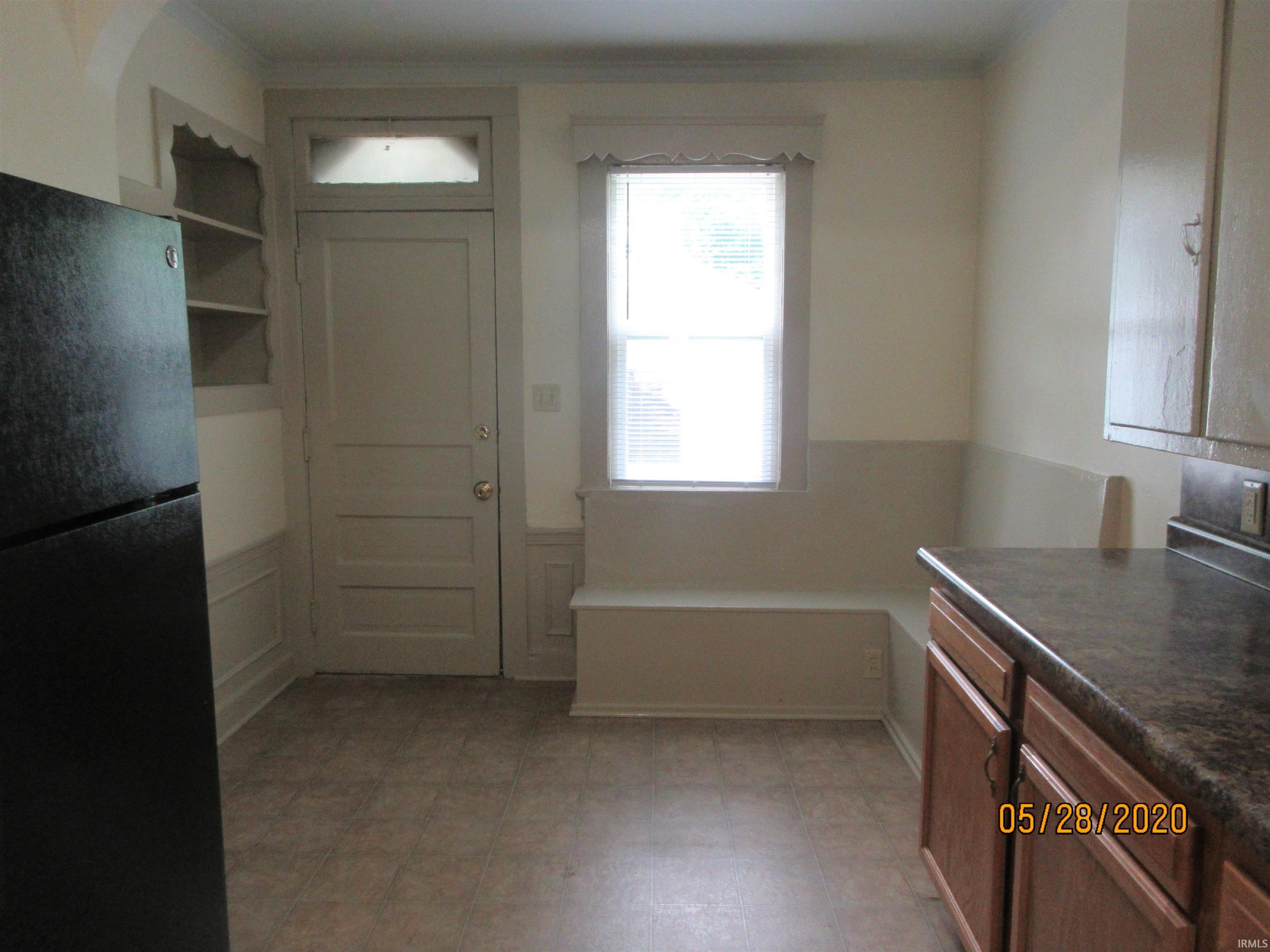 Photo 4 of 801 Grace Avenue