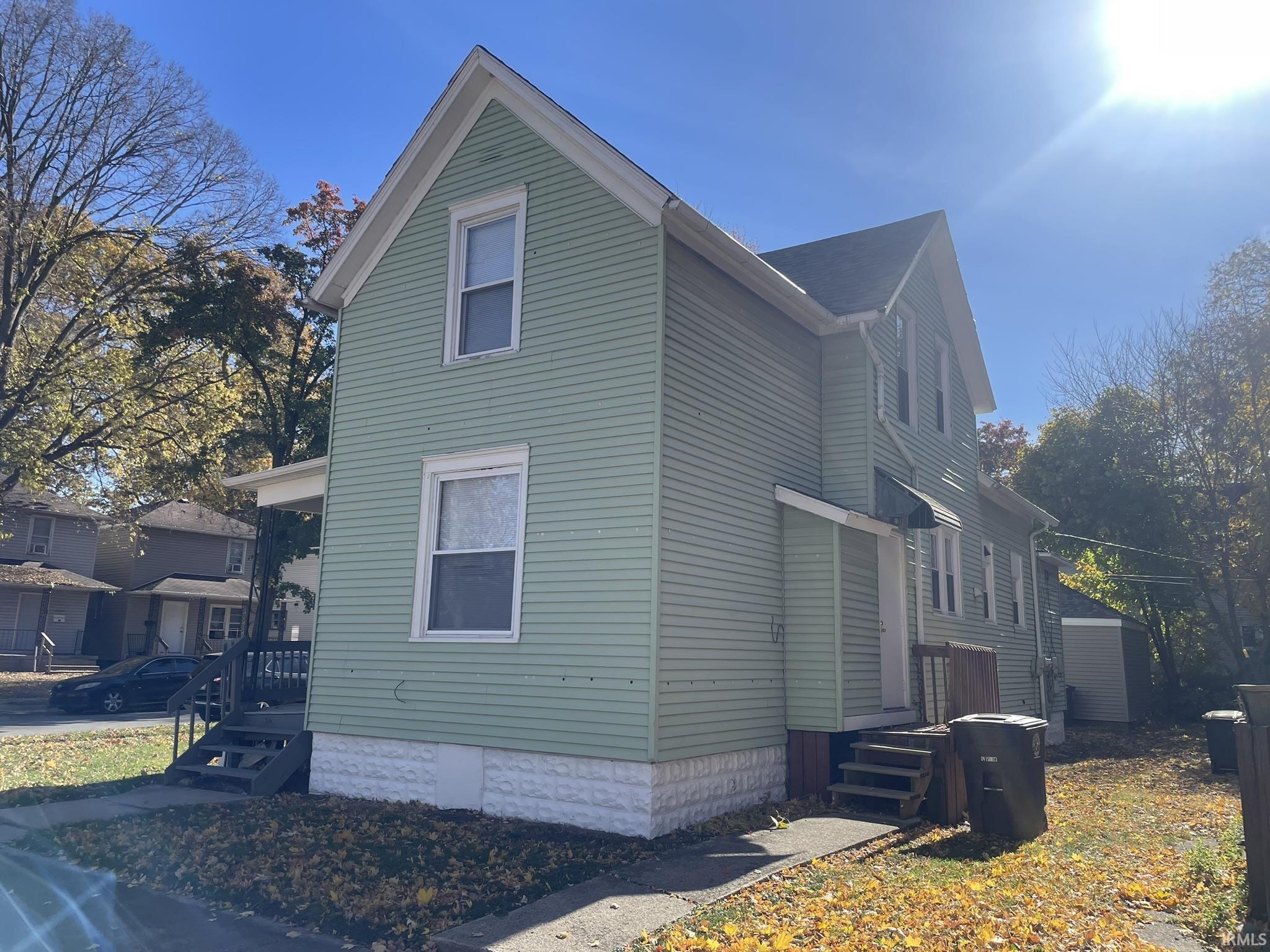 Photo 2 of 801 Grace Avenue