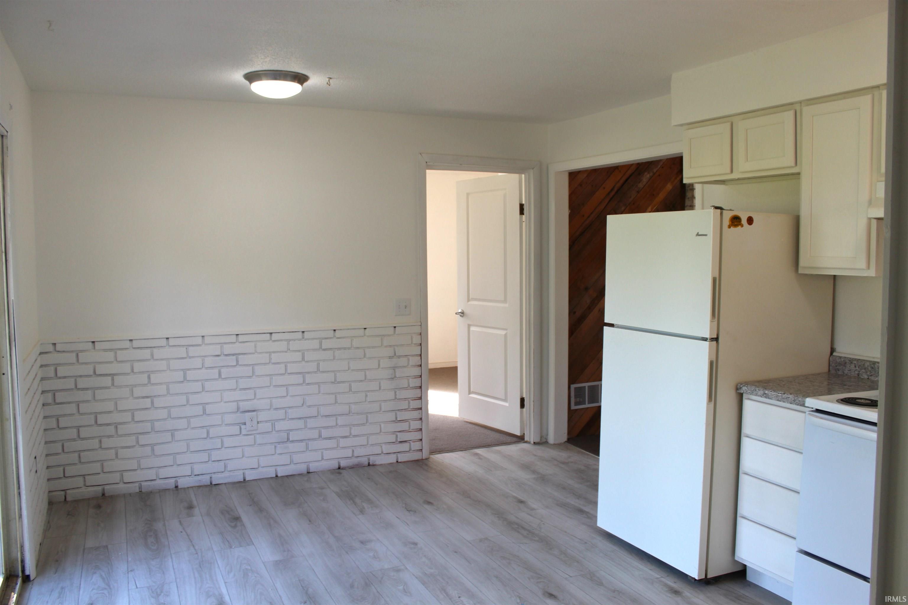 Photo 16 of 308 Clyde Ave