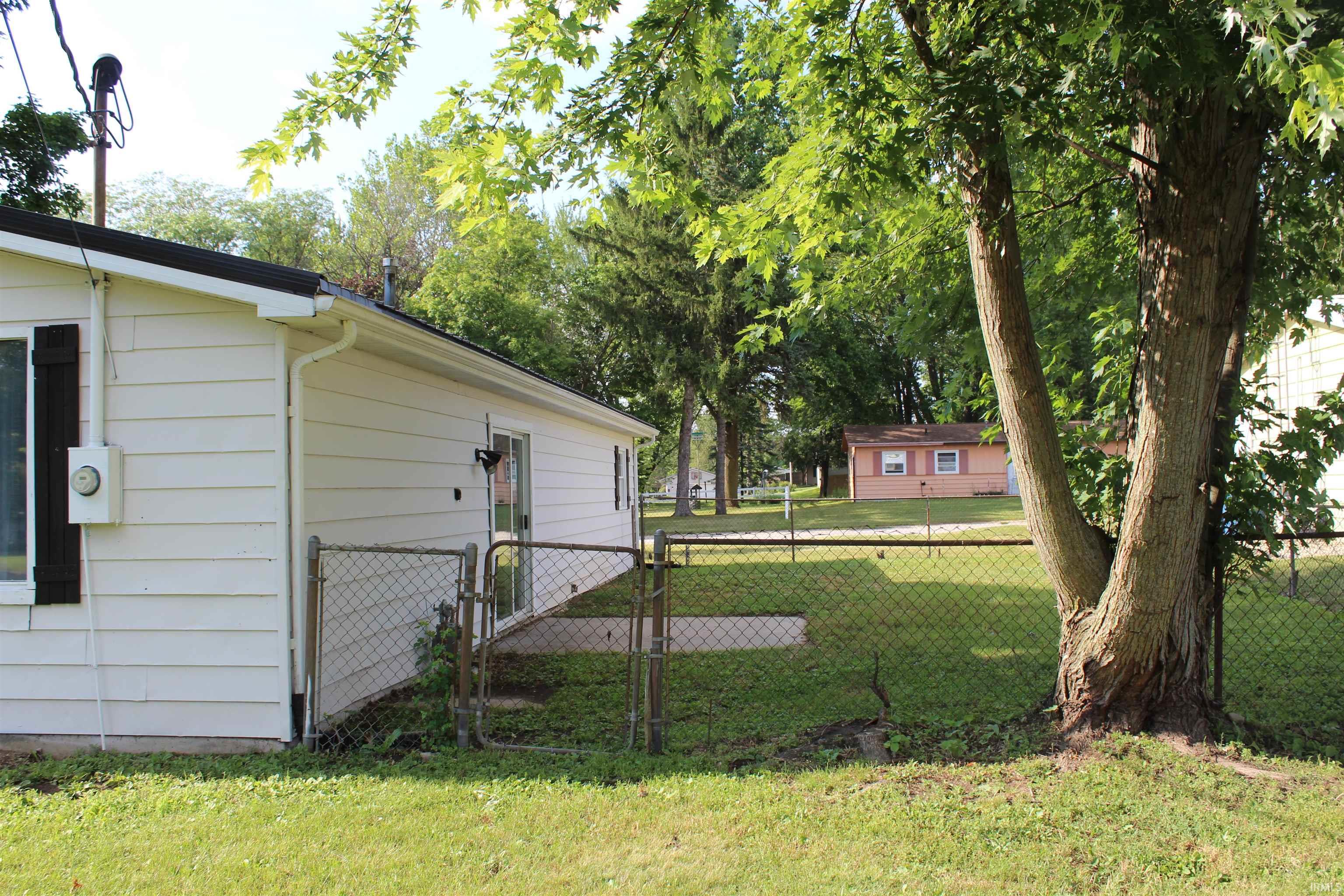 Photo 5 of 308 Clyde Ave