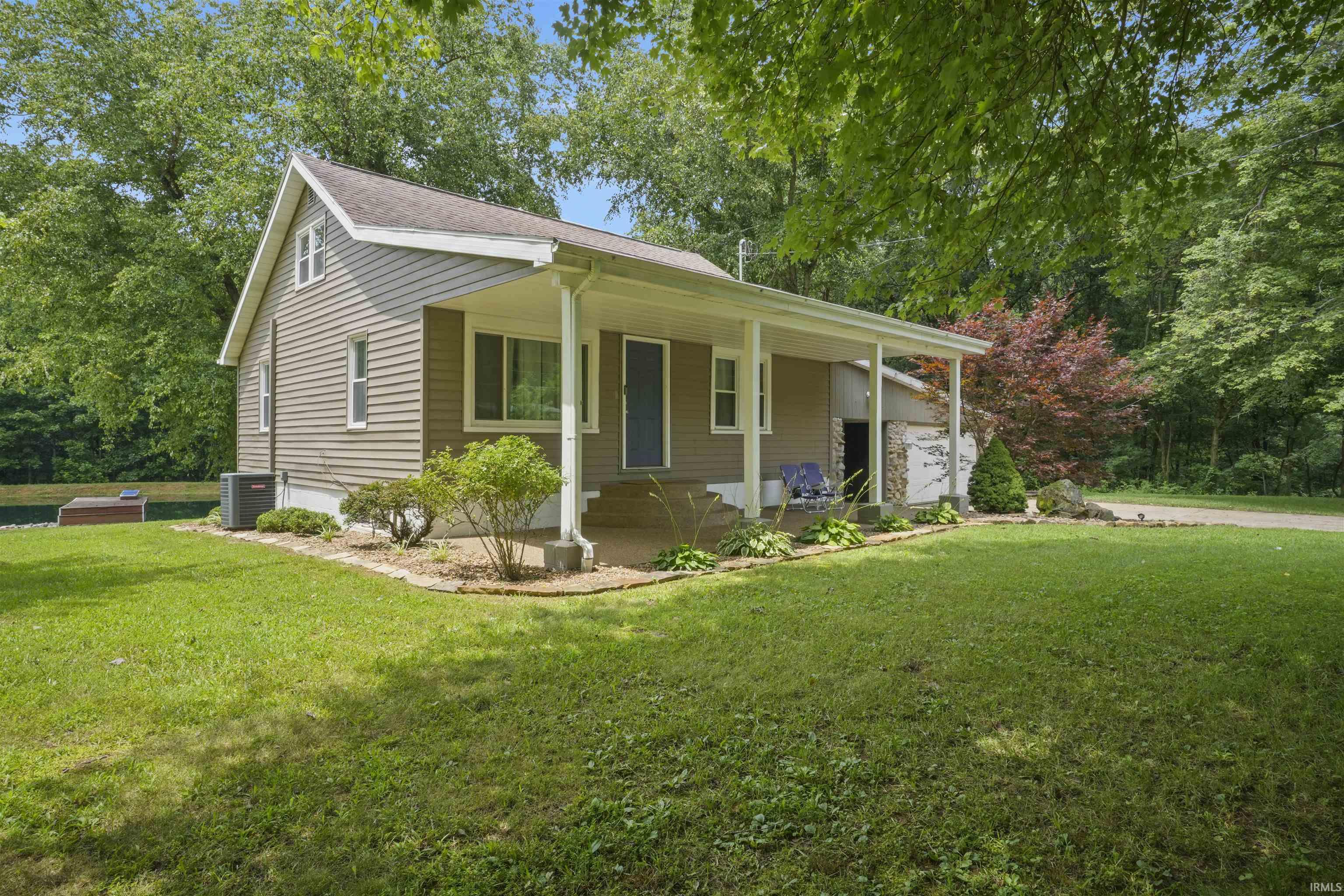 Homes for sale in Evansville, IN | 10600 Hillview Dr, Evansville, IN 47720 | MLS# 202545115