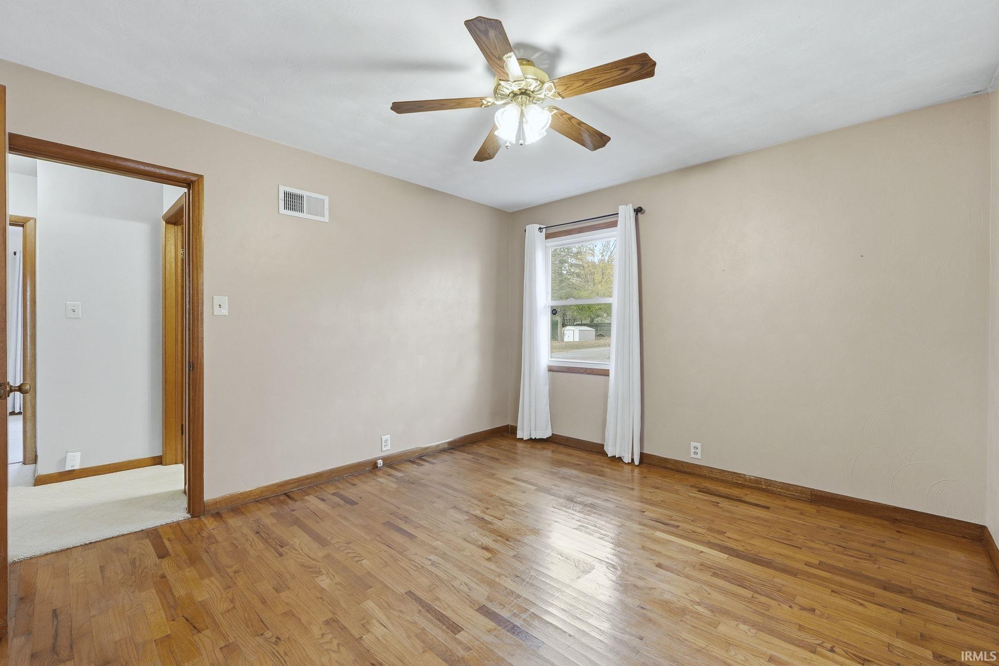 Photo 13 of 5310 Fernwood Avenue