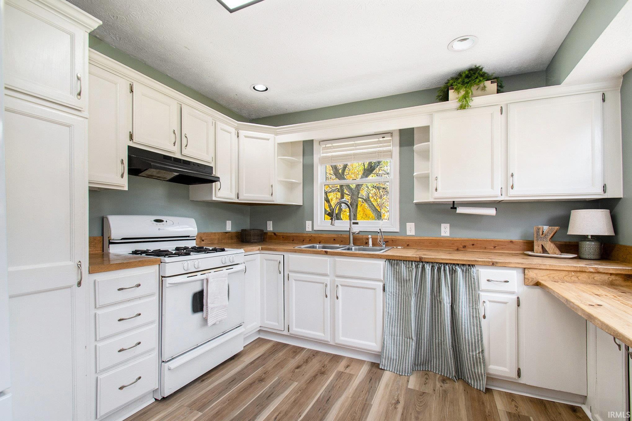 Photo 8 of 510 Caprice Drive