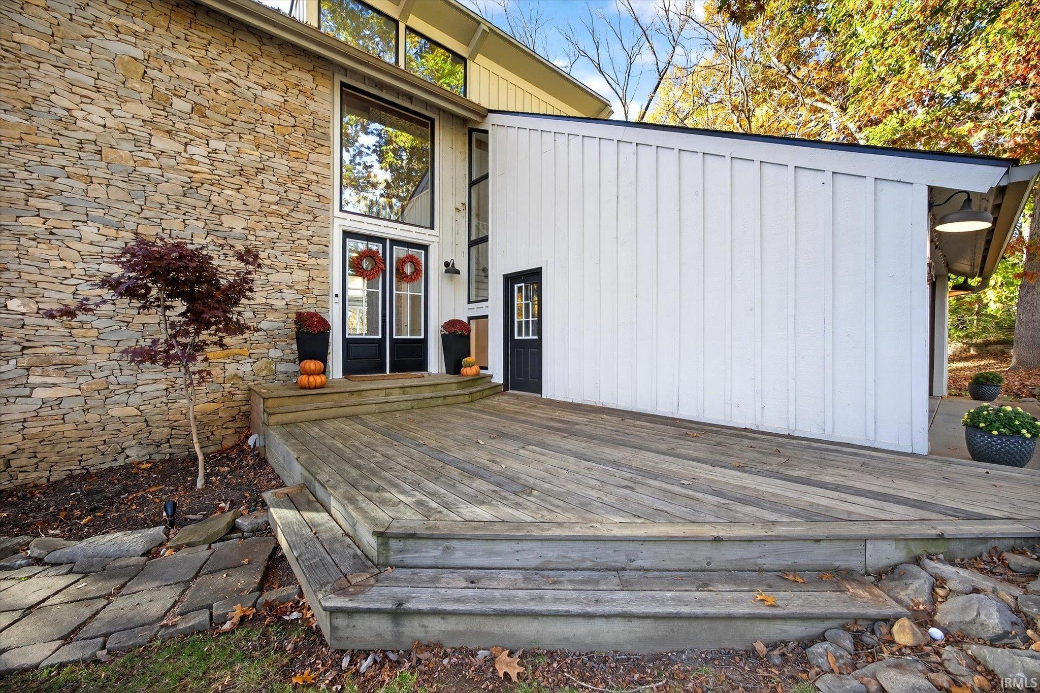 Homes for sale in Bloomington, IN | 9428 S Harbour Pointe Dr, Bloomington, IN 47401 | MLS# 202545168