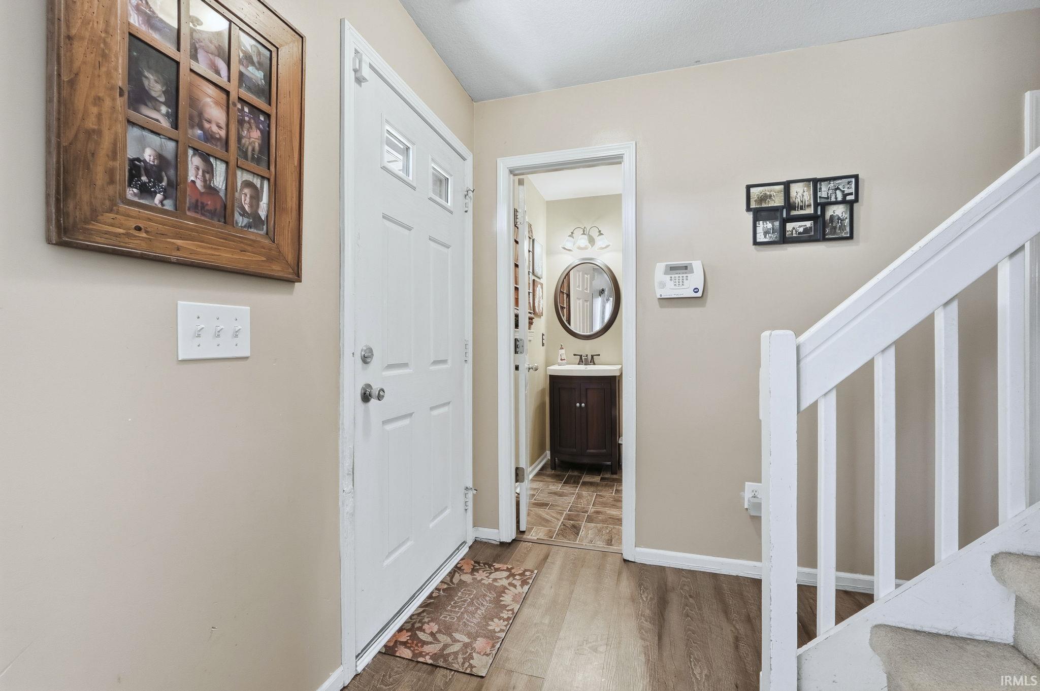 Homes for sale in Huntertown, IN | 807 Larkwillow Ct, Huntertown, IN 46748 | MLS# 202545171