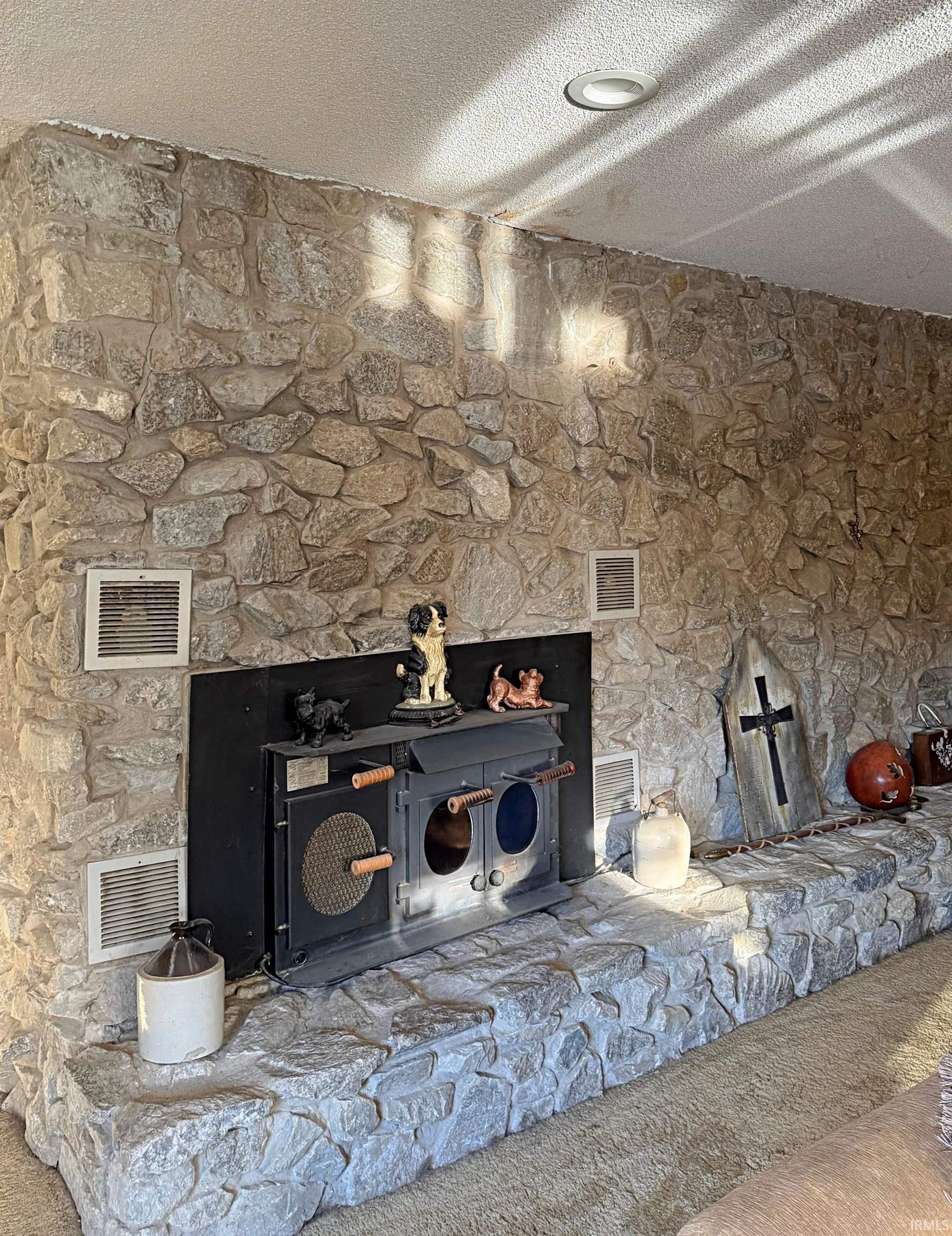 Homes for sale in Linton, IN | 550 S State Road 59, Linton, IN 47441 | MLS# 202545184