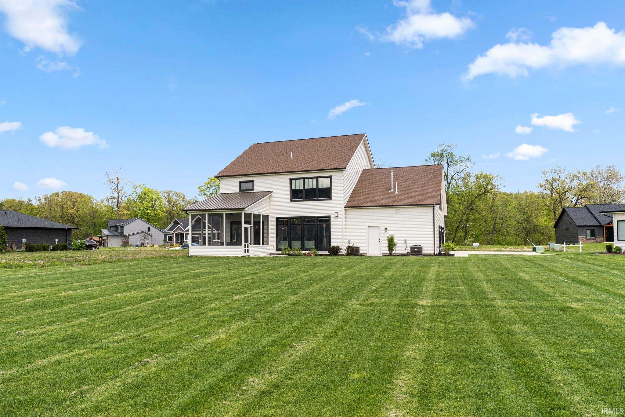 Photo 5 of 18015 Tullymore Lane