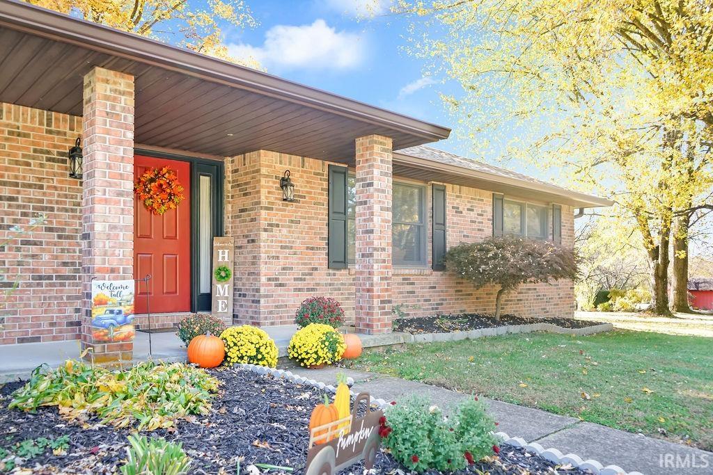 Homes for sale in Bloomington, IN | 4383 W Meadowvale Dr, Bloomington, IN 47404 | MLS# 202545297