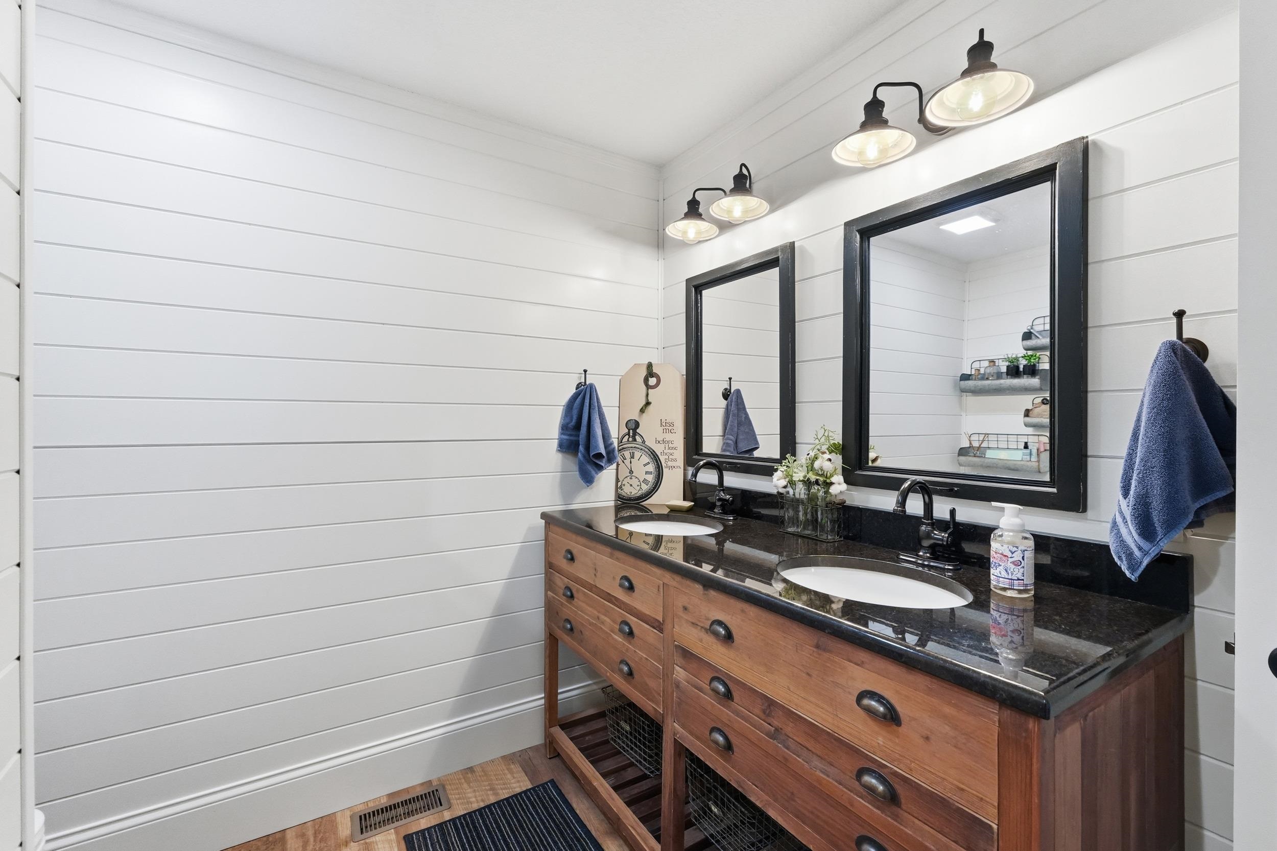 Photo 29 of 9630 E 520 S